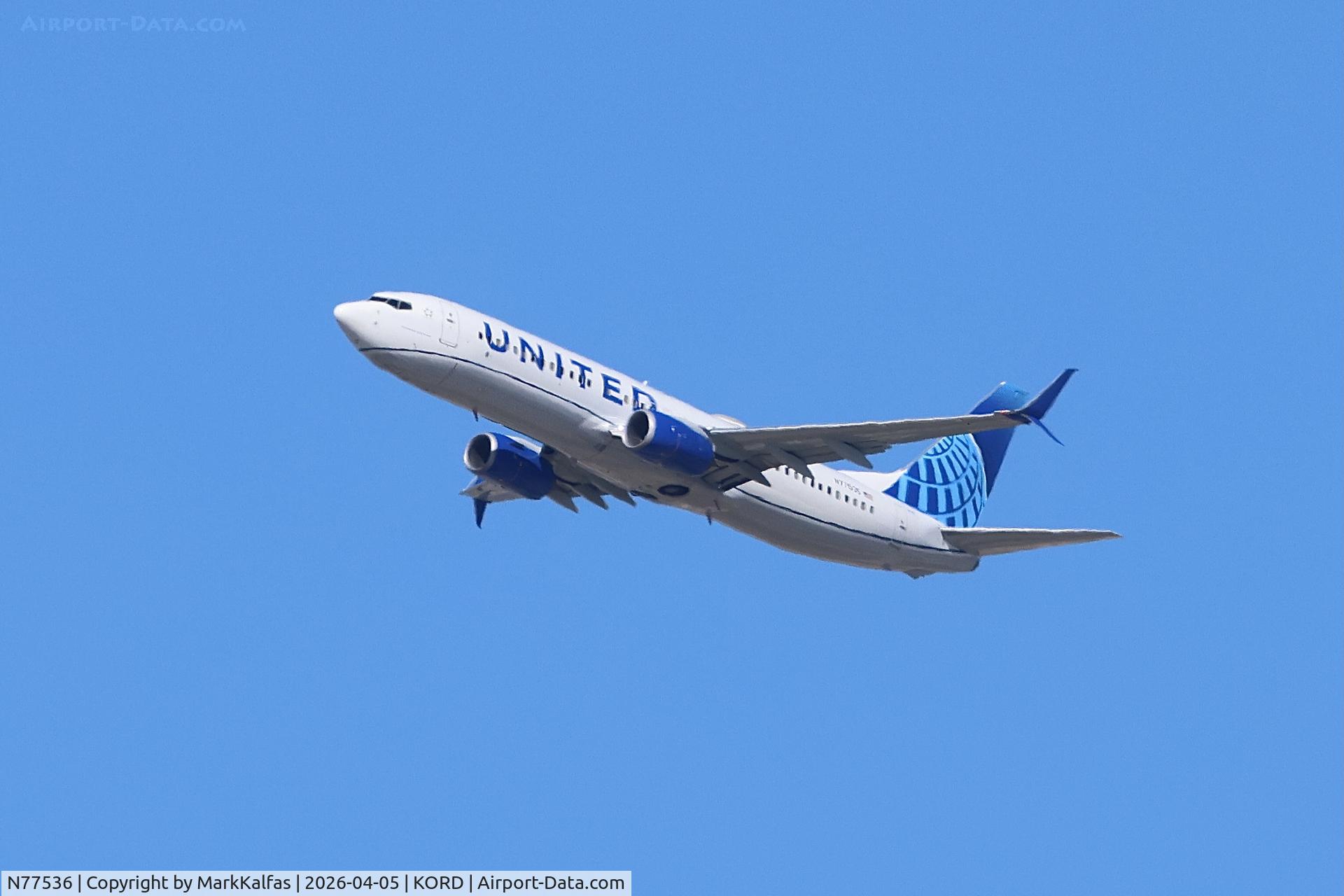 N77536, 2016 Boeing 737-824, c/n 62766, B738 United Airlines Boeing 737-824 N77535  departing 27R KORD