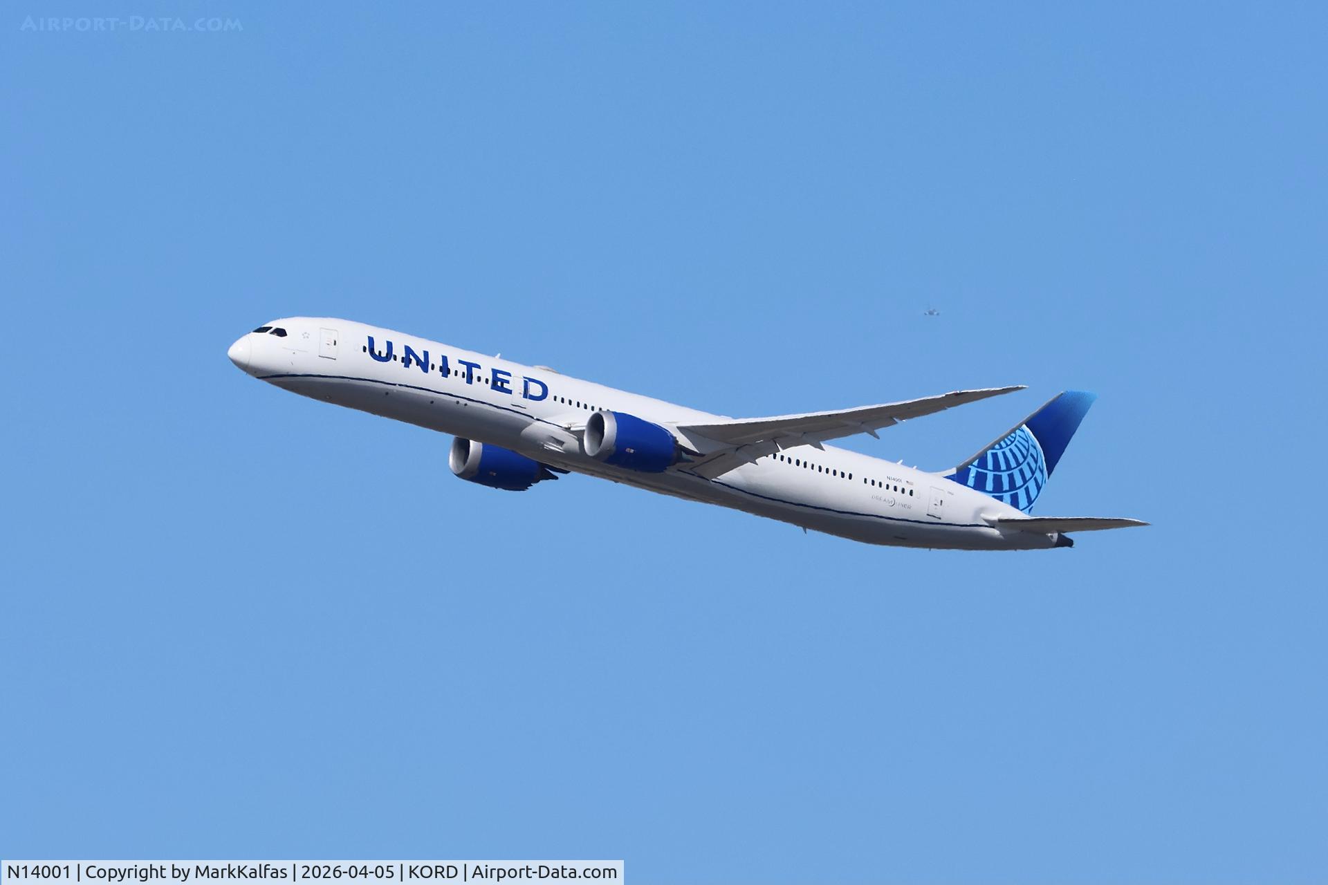 N14001, 2018 Boeing 787-10 Dreamliner Dreamliner, c/n 40936 l/n 731, B78X United Airlines Boeing 787-10 Dreamliner N14001  departing 27L KORD