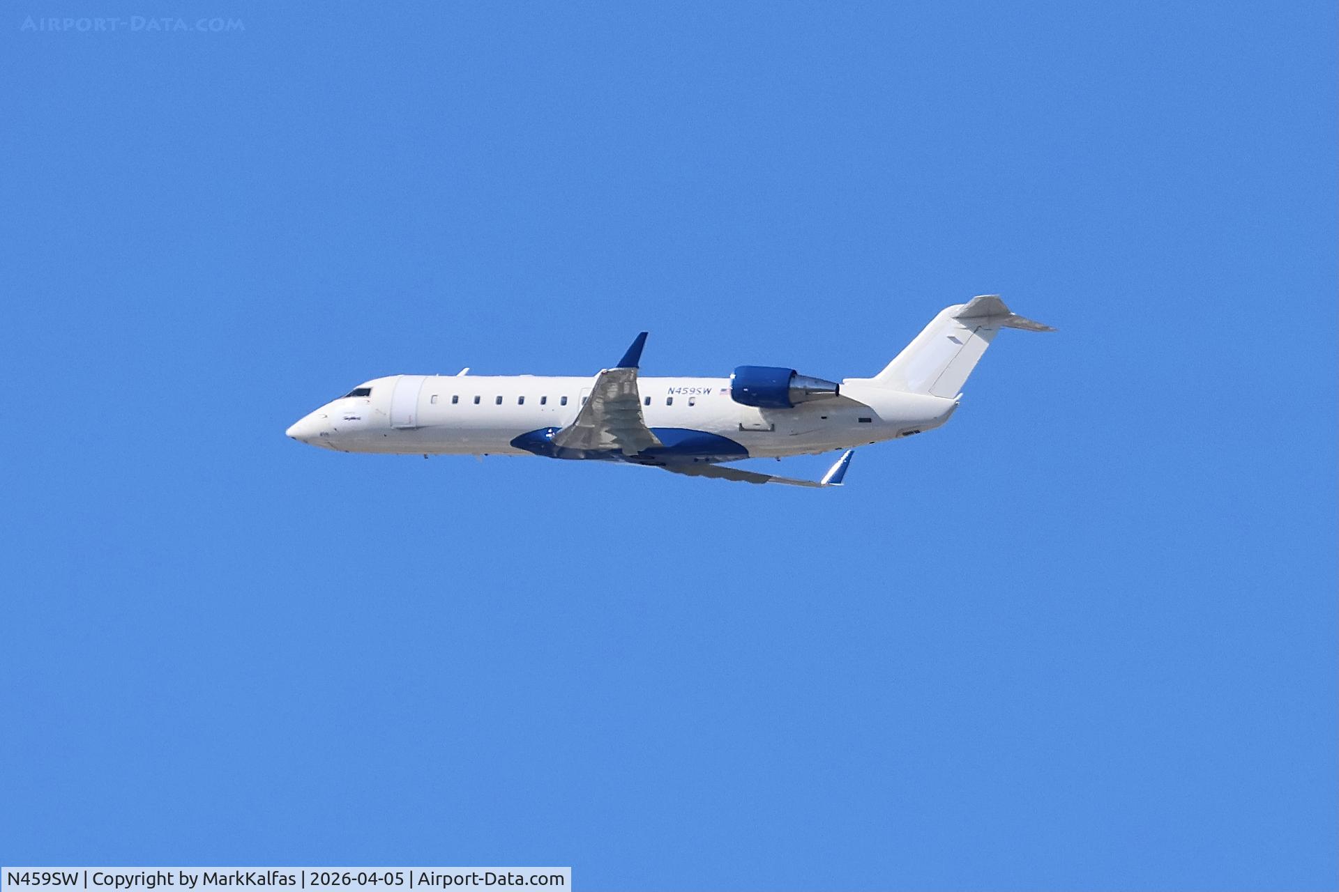 N459SW, 2003 Bombardier CRJ-200LR (CL-600-2B19), c/n 7782, CRJ2 SkyWest / United Express Bombardier CRJ-200LR N459SW departing 27L KORD