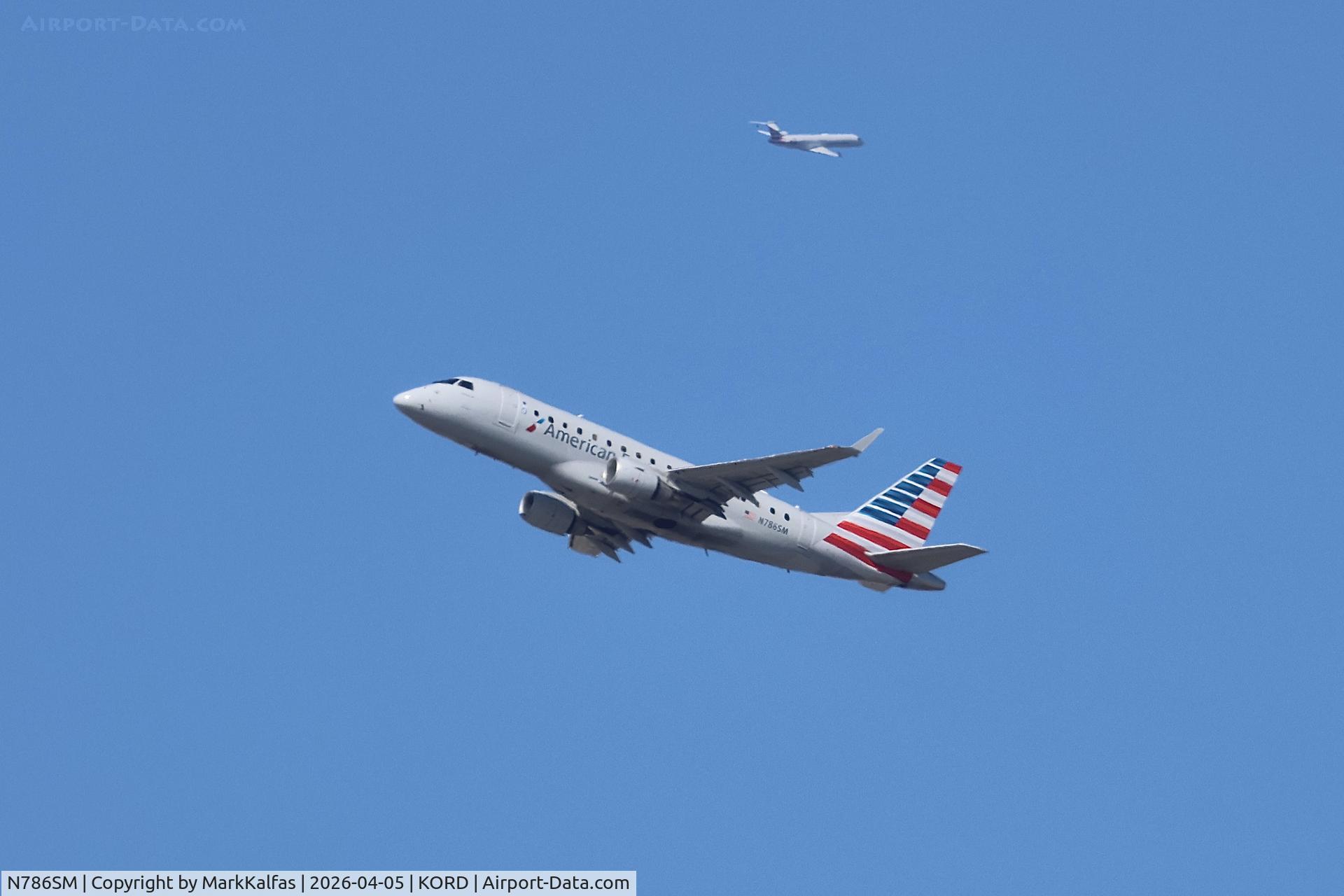N786SM, 2004 Embraer 170SE (ERJ-170-100SE), c/n 17000052, E170 Envoy Air/American Eagle Embraer ERJ-170-100SE N786SM departing 27L KORD