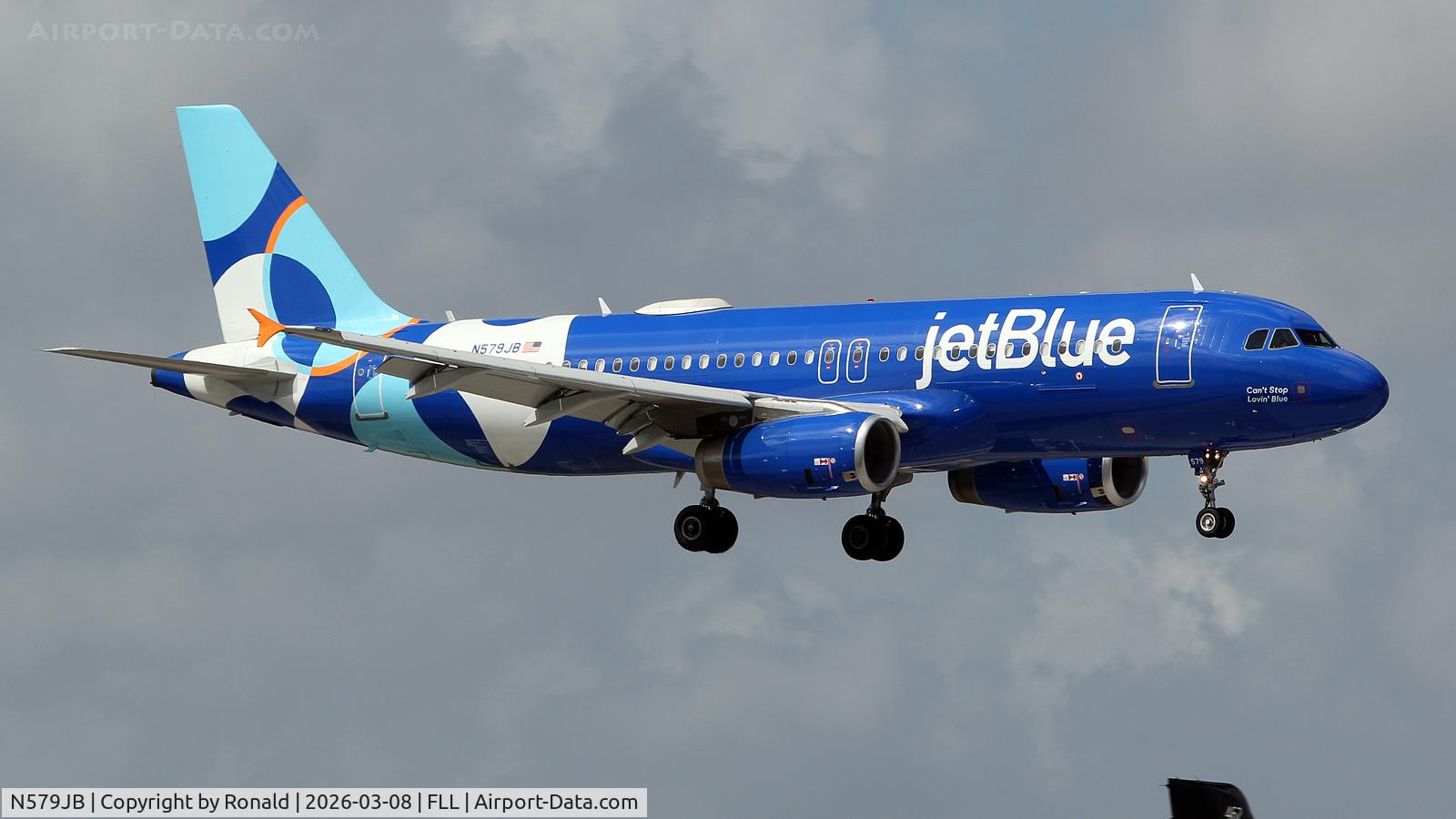 N579JB, 2003 Airbus A320-232, c/n 2132, at fll