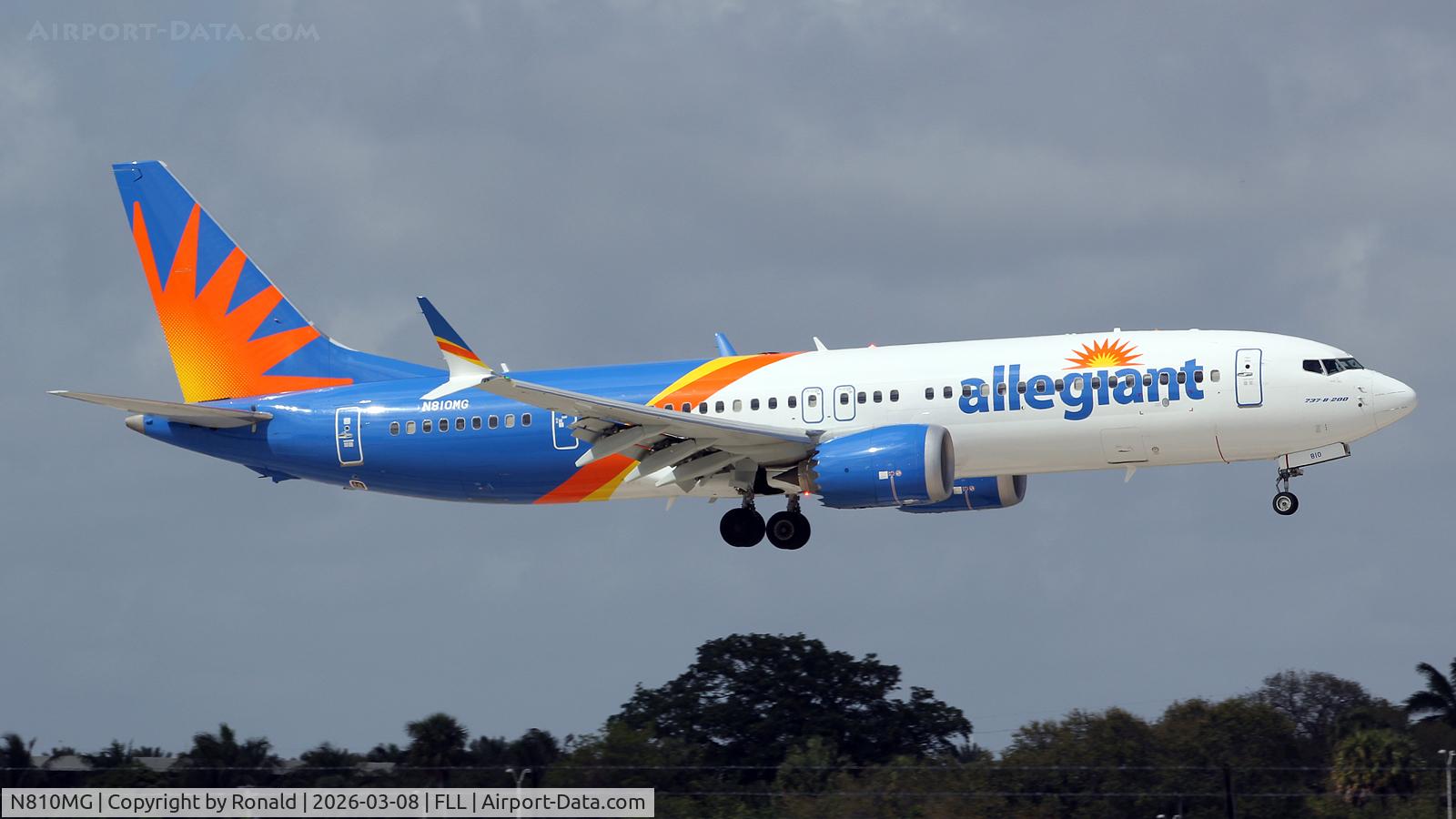 N810MG, 2024 Boeing 737 MAX 8, c/n 60552 l/n 8963, at fll