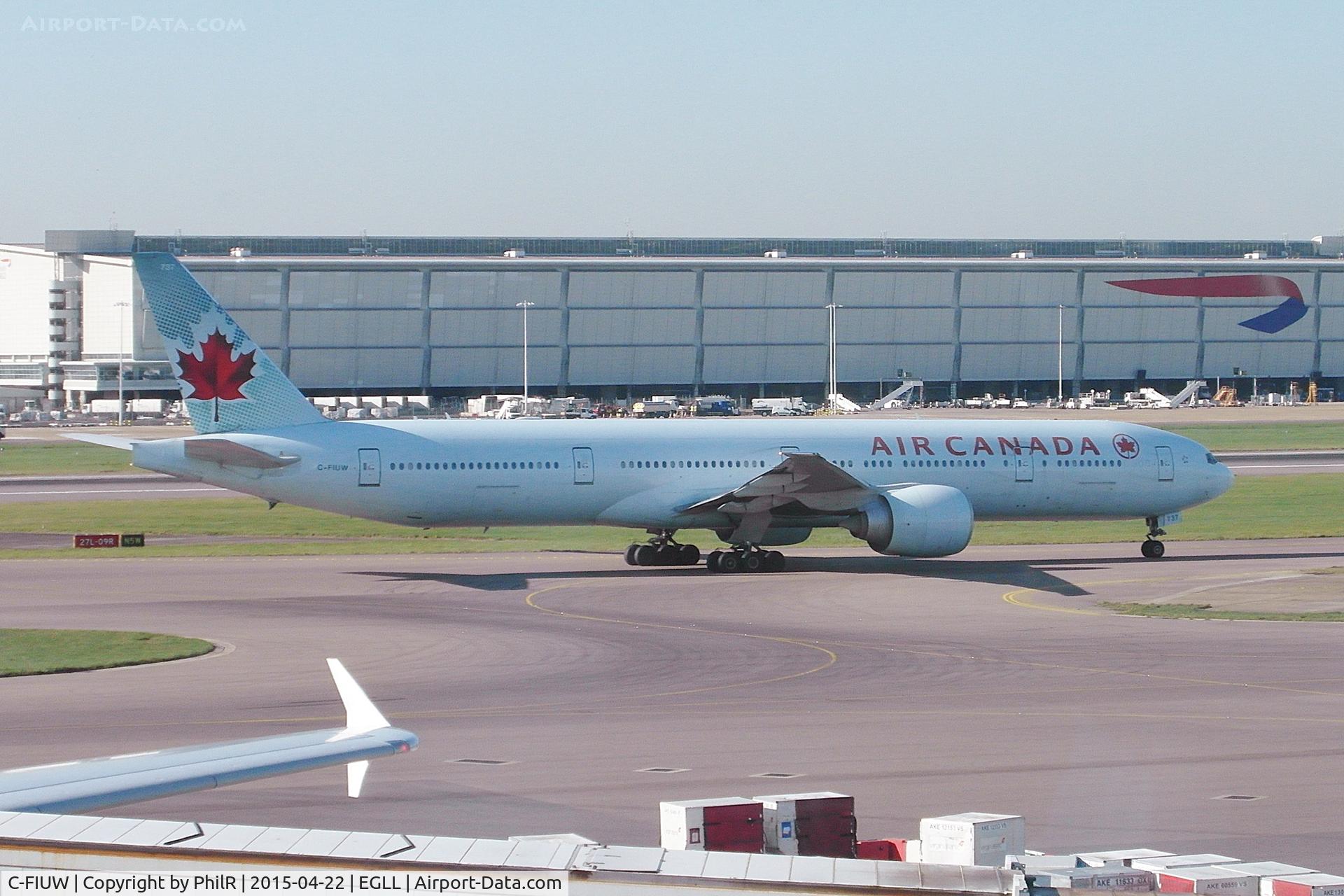 C-FIUW, 2008 Boeing 777-333/ER, c/n 35249, C-FIUW 2008 B777-300 Air Canada LHR