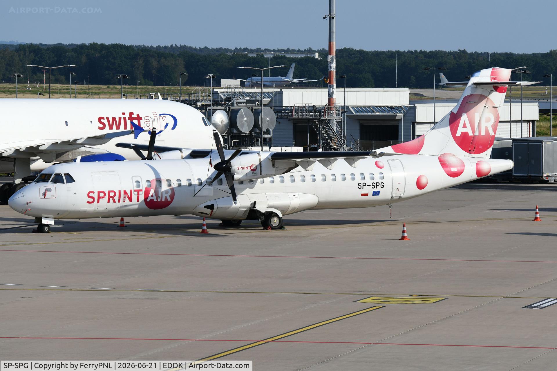 SP-SPG, 1996 ATR 72-202, c/n 488, SprintAir ATR72 during a weekend rest