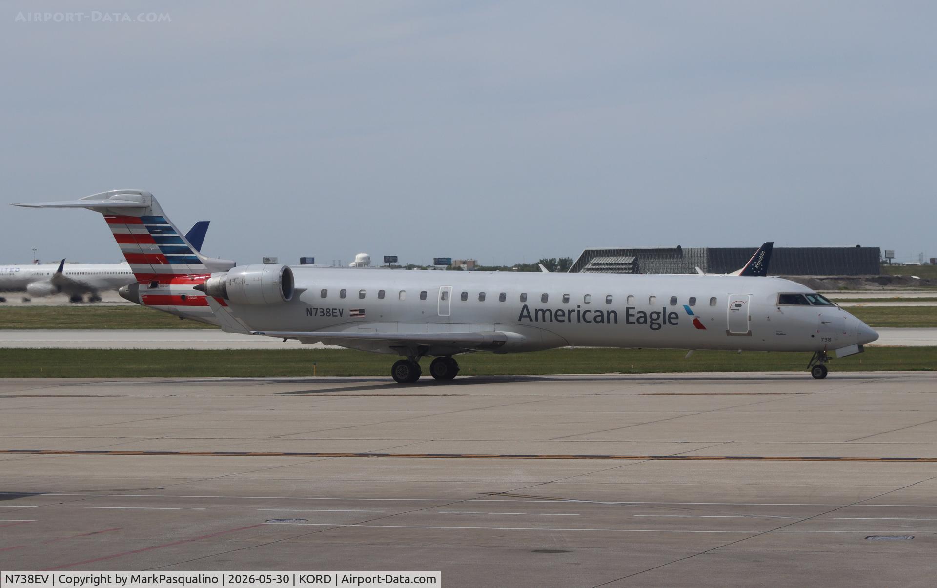 N738EV, 2004 Bombardier CRJ-701 (CL-600-2C10) Regional Jet, c/n 10146, CL-600-2C10