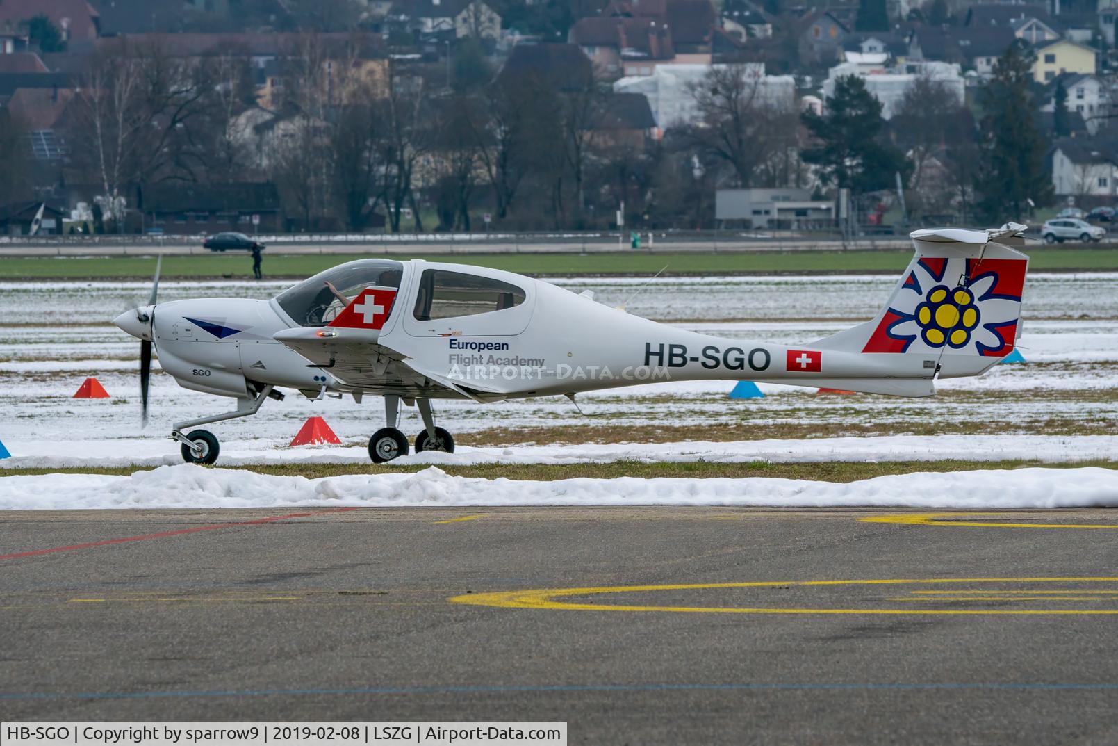 HB-SGO, 2012 Diamond DA-40NG Diamond Star, c/n 40.N057, The rests of winter. A new tail-logo