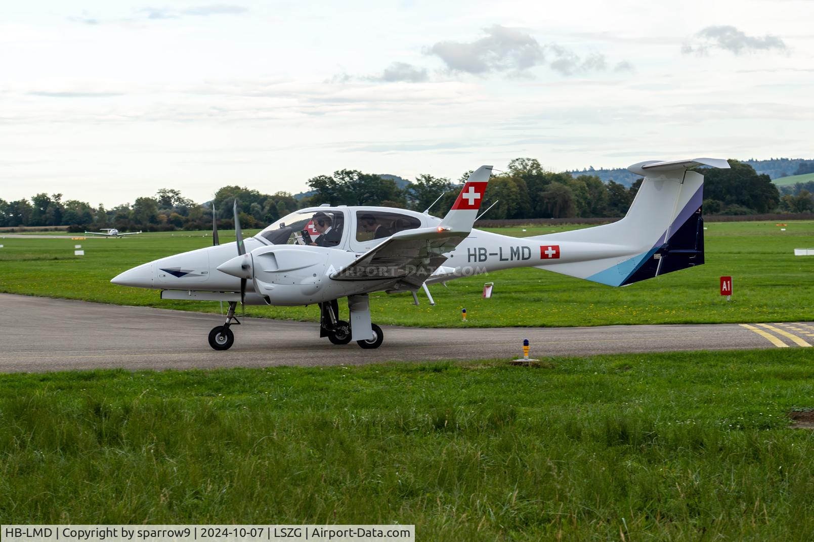 HB-LMD, 2024 Diamond DA-42 NG Twin Star, c/n 42.N558, Back from a trianing flight