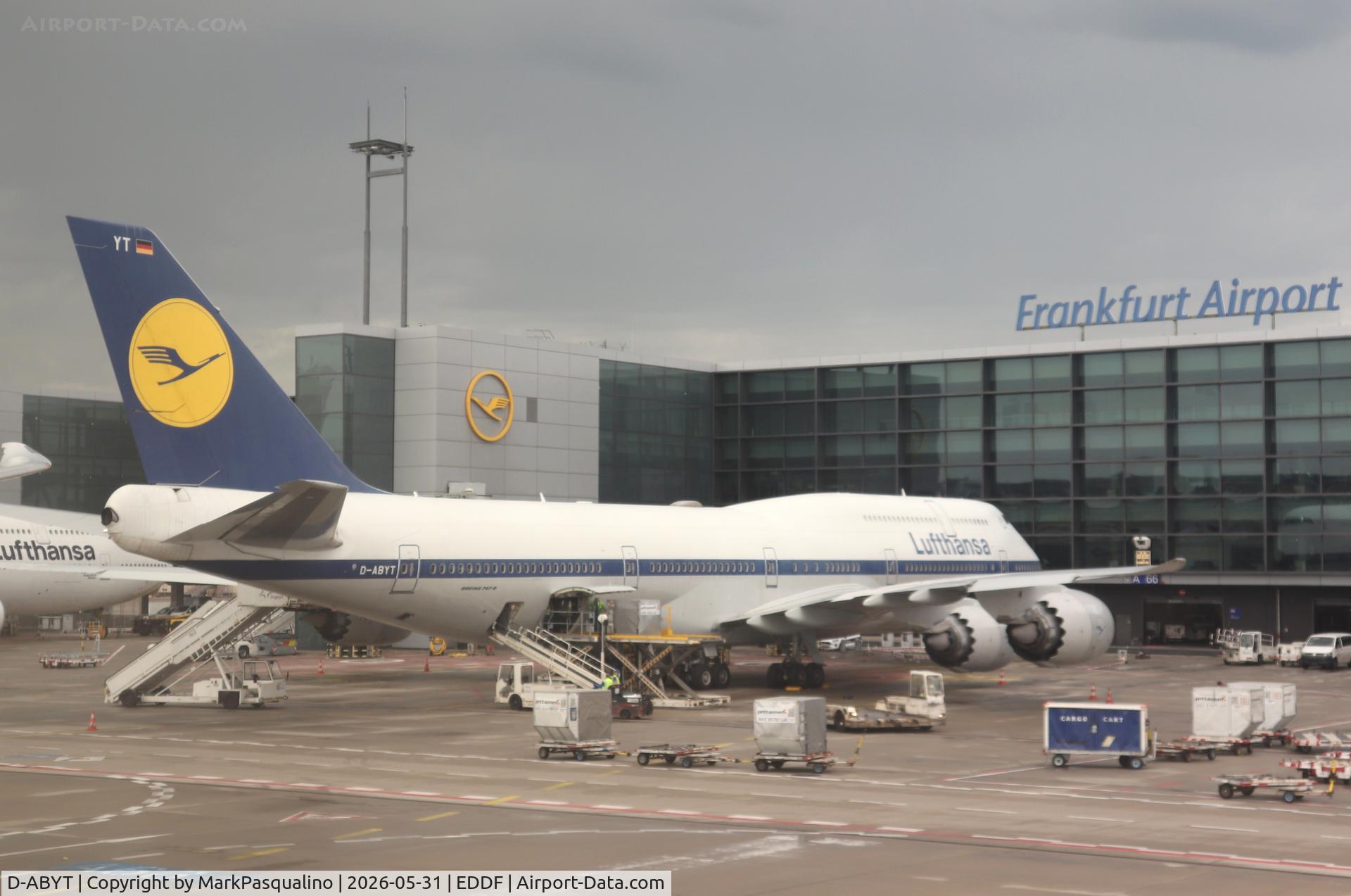D-ABYT, 2015 Boeing 747-830, c/n 37844 l/n 1513, Boeing 747-830