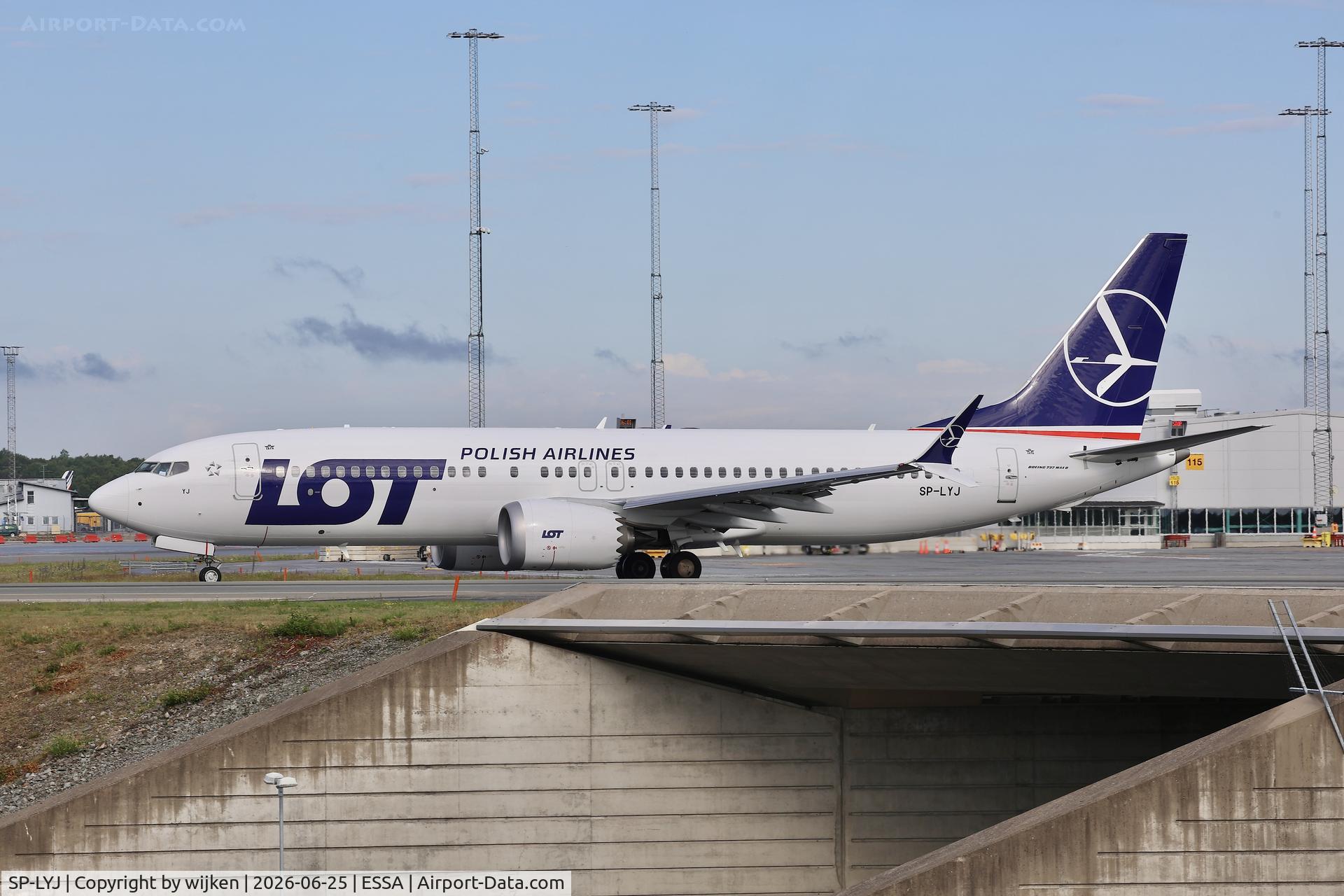 SP-LYJ, 2026 Boeing 737.8 MAX, c/n 65536 l/n 9655, Twy U