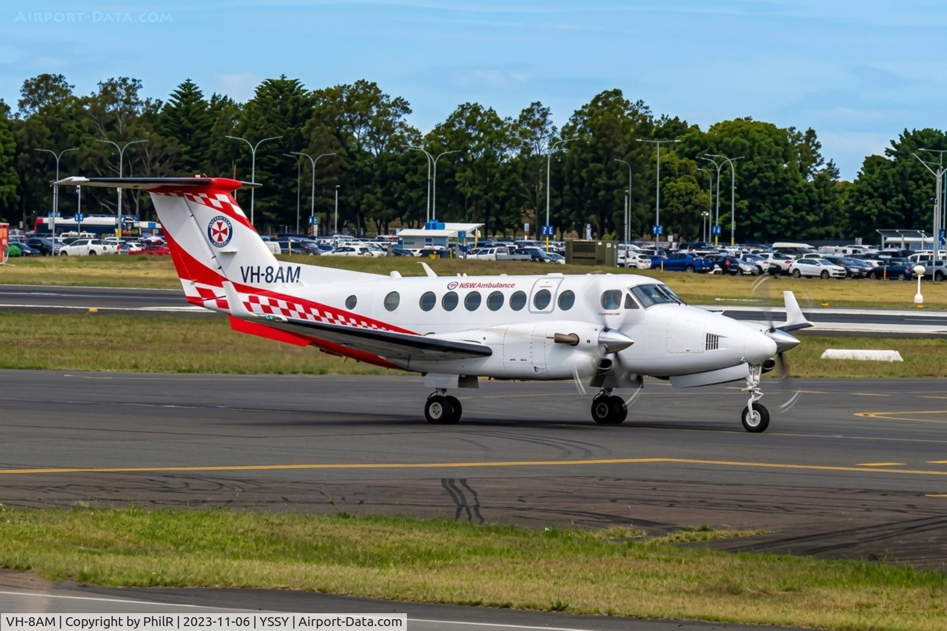 VH-8AM, Beech B300C King Air 350C King Air, c/n FM-88, VH-8AM 2020 Beechcraft B300 King Air 350 NSW Ambulance Sydney 
