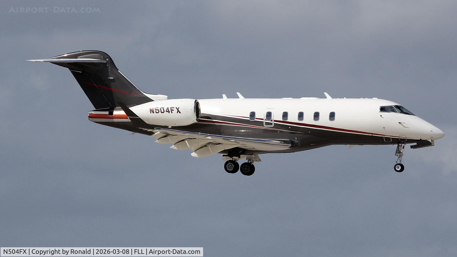 N504FX, Gulfstream G550, c/n 5410, at fll