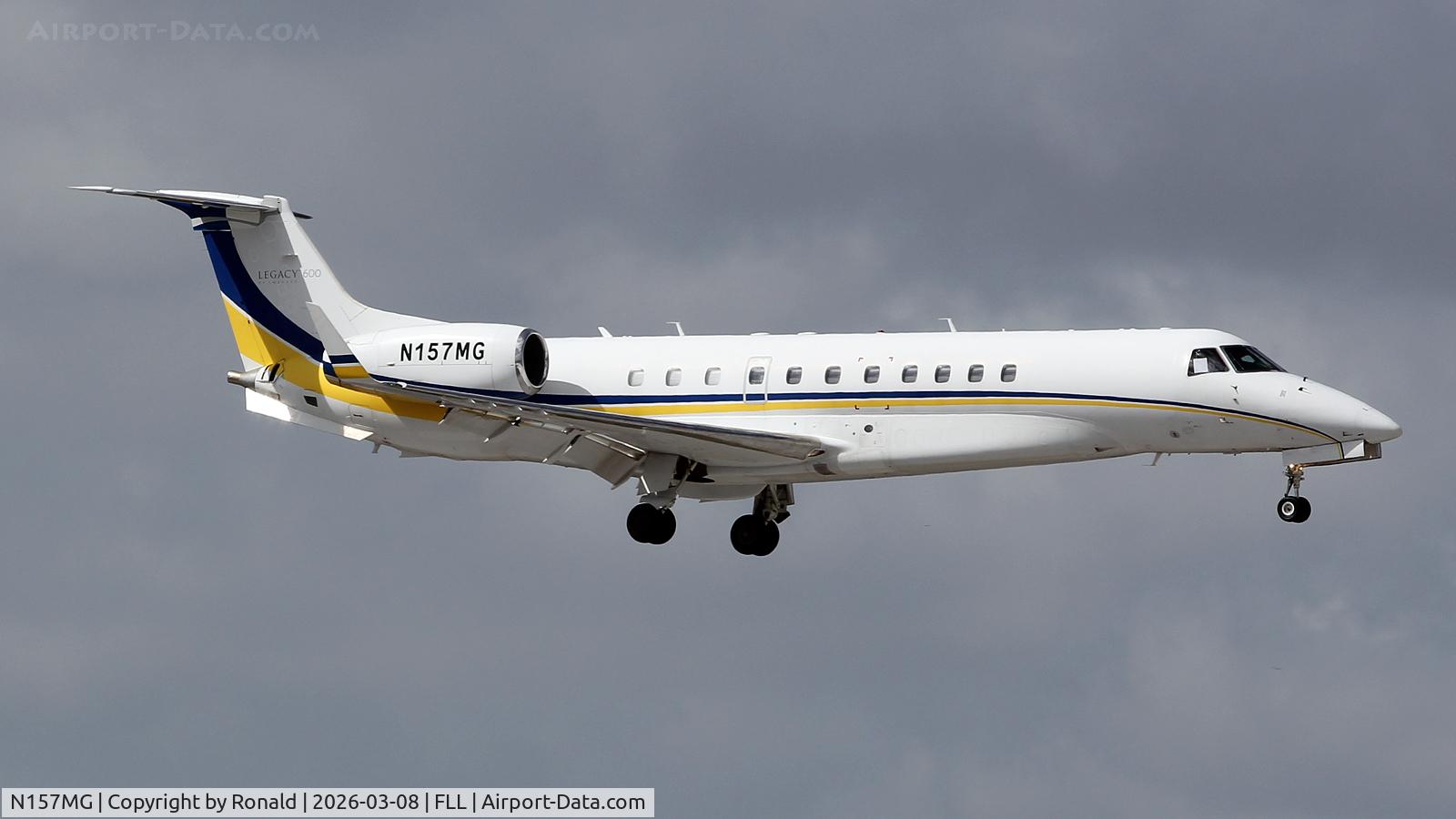 N157MG, Gulfstream G550, c/n 5410, at fll