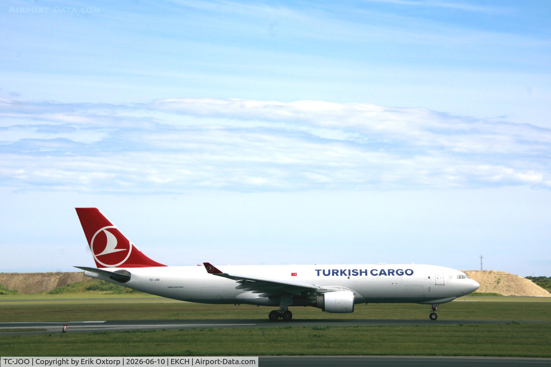 TC-JOO, 2011 Airbus A330-223F, c/n 1164, TC-JOO takeoff rw 22R