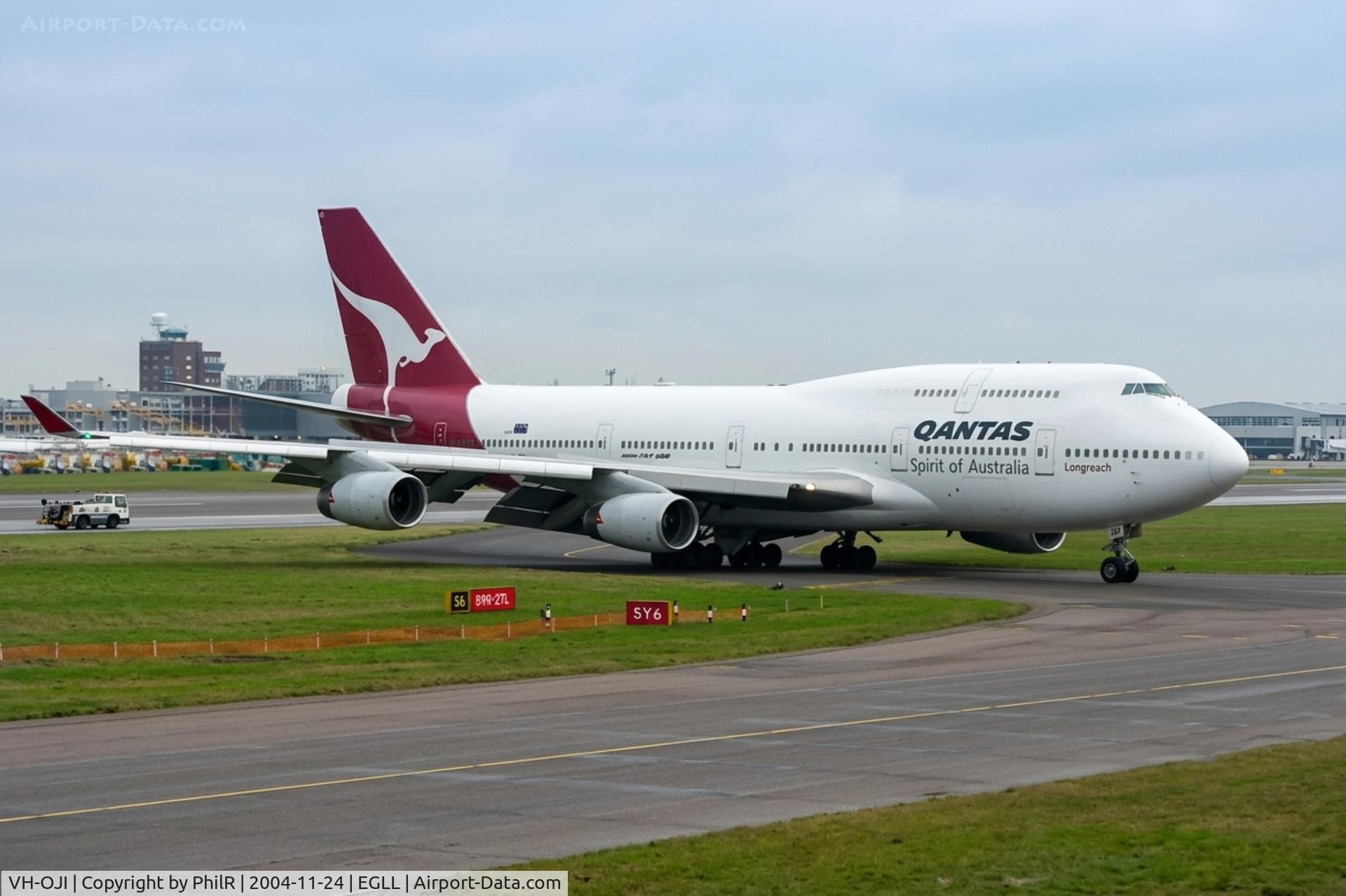 VH-OJI, 1990 Boeing 747-438, c/n 24887, VH-OJI 1990 B747-400 Qantas LHR 