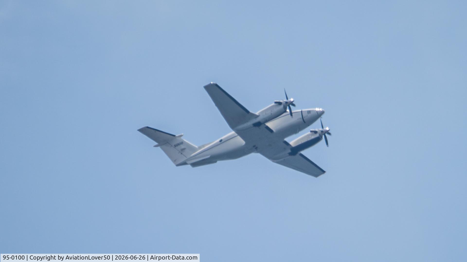 95-0100, 2005 Raytheon Beech RC-12R, c/n BW-28, C-12V