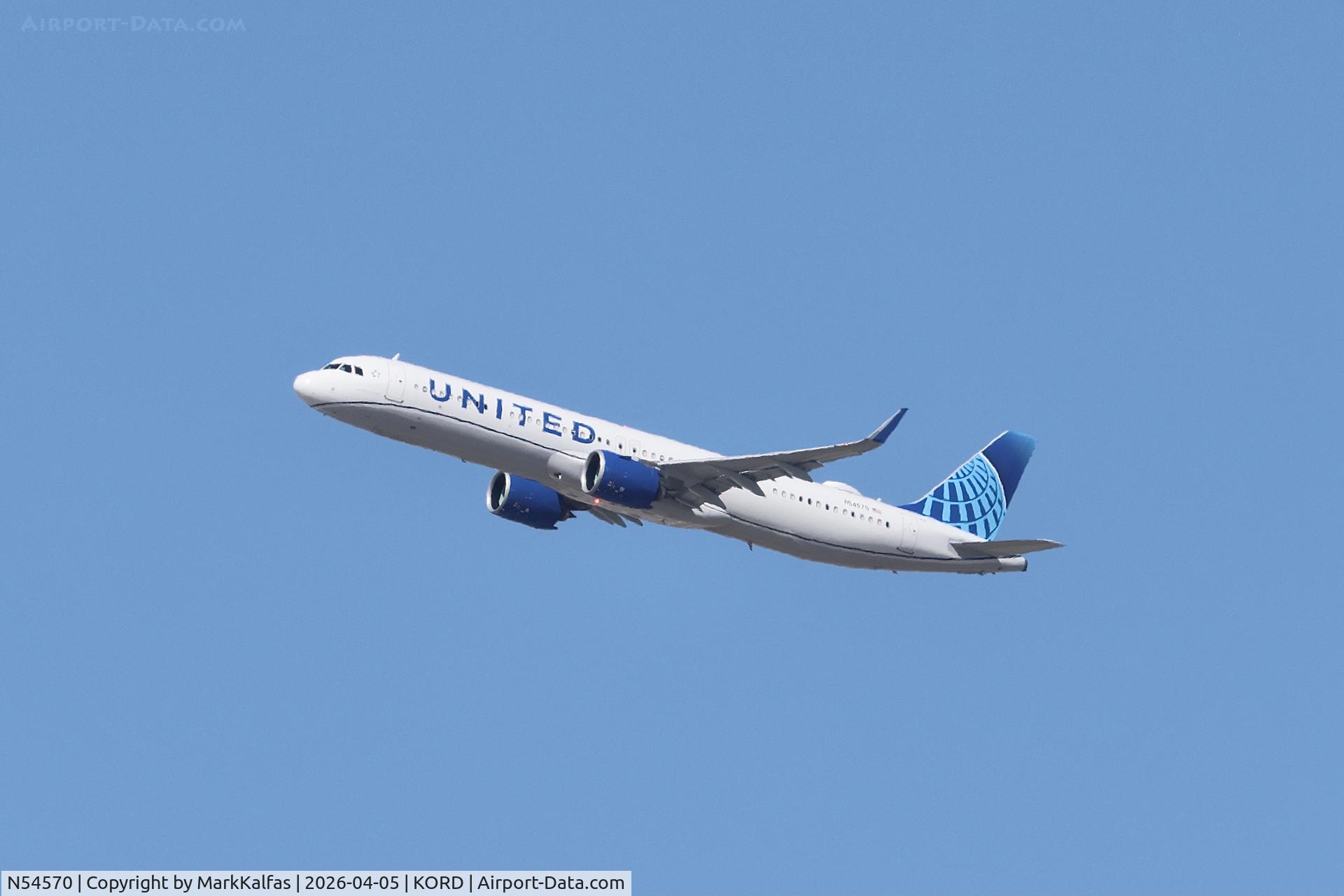 N54570, 2026 Airbus 321-271NX, c/n 13047, A21N United Airbus A321neo, N54570 departing 27L KORD