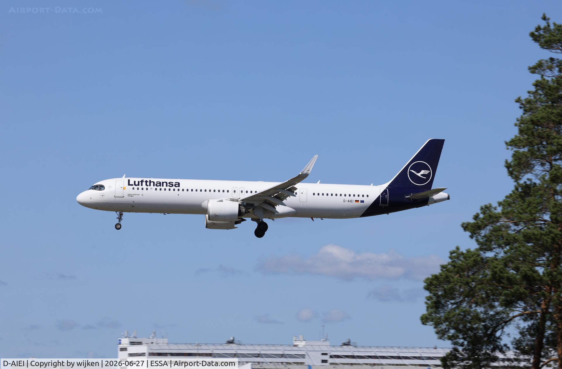 D-AIEI, 2021 Airbus A321-271NX, c/n 10304, Rwy 19L