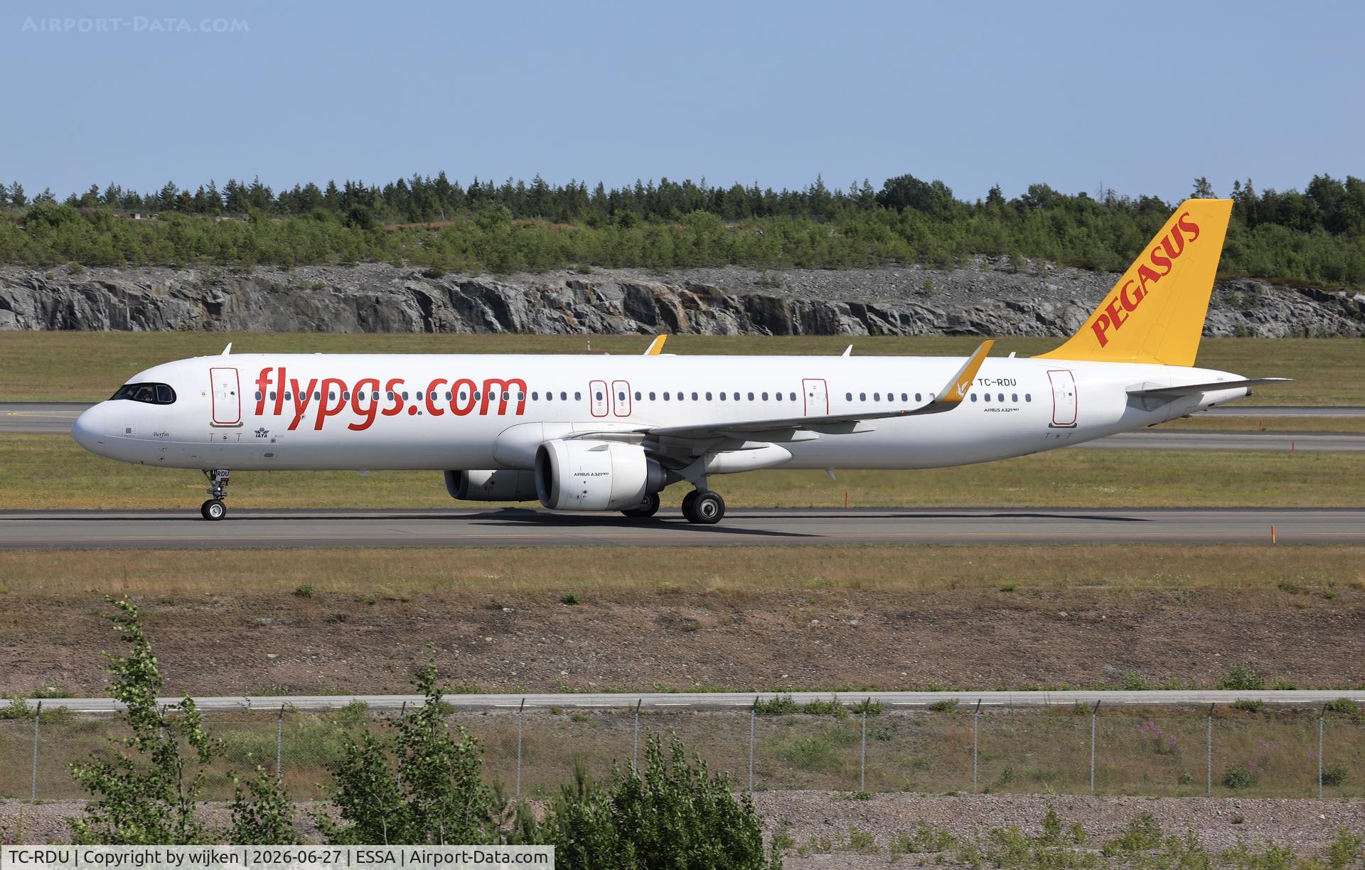 TC-RDU, 2023 Airbus A321-251 NX, c/n 11468, Twy W