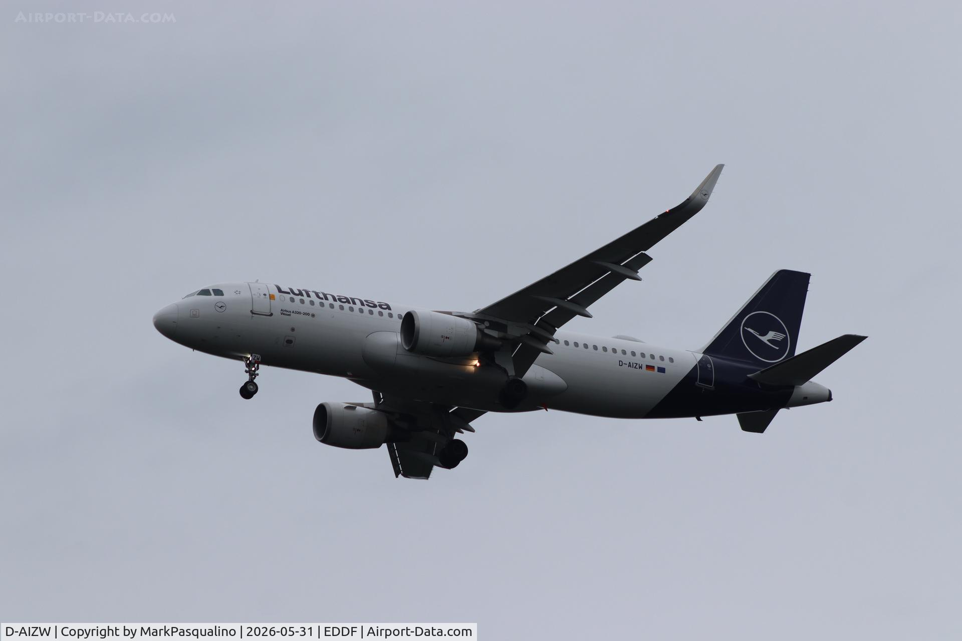 D-AIZW, 2013 Airbus A320-214, c/n 5694, Airbus A320-214