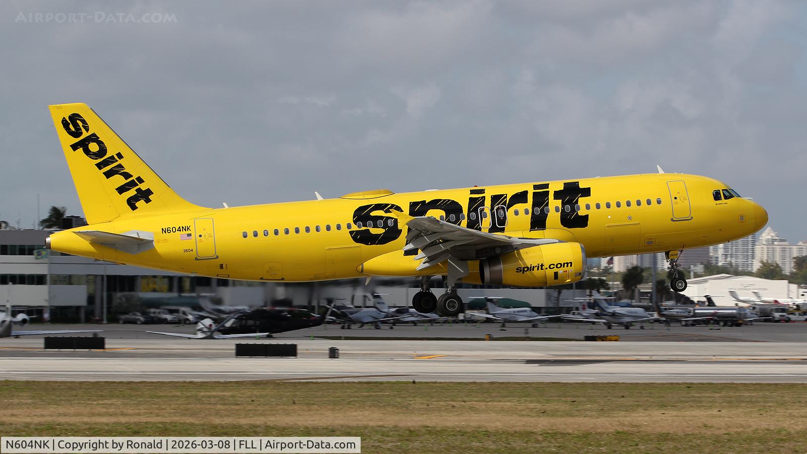 N604NK, 2010 Airbus A320-232, c/n 4431, at fll