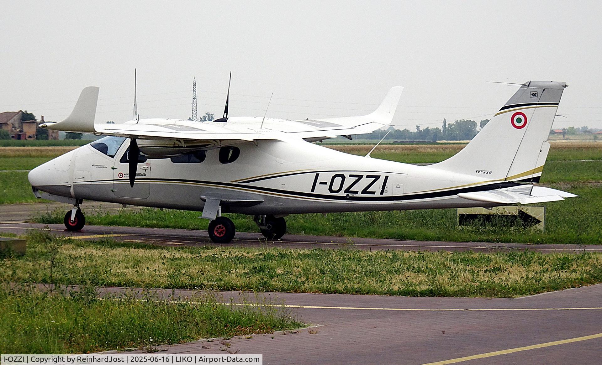 I-OZZI, 2021 Tecnam P2006T, c/n 321, Professional Aviations P2006T at the Aviosuperficie FlyOzzano di Ozzano Dell'Emilia near Bologna in the heart of northern Italy, a place which is specialized in training pilots and offering excellent refuelling facillities 