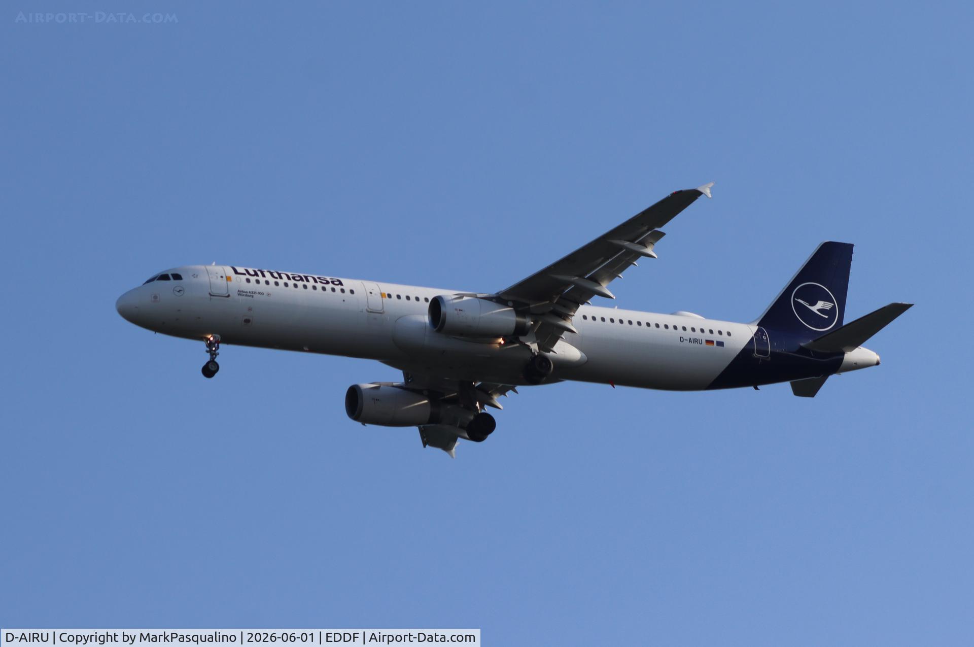 D-AIRU, 1997 Airbus A321-131, c/n 692, Airbus A321-131