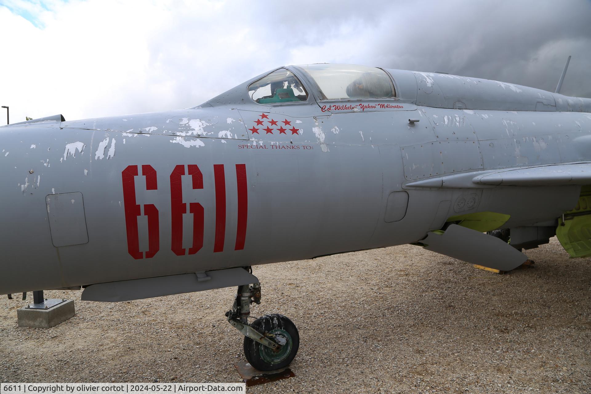 6611, 2000 Mikoyan-Gurevich MiG-21PFM, c/n 94A6611, kill markings