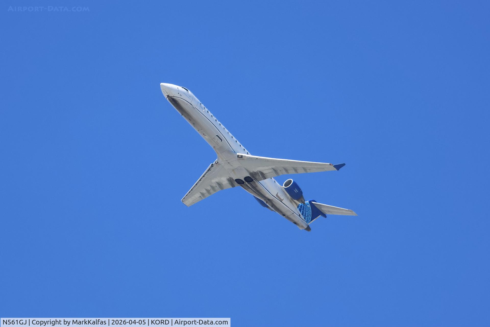 N561GJ, 2002 Bombardier CRJ-700 (CL-600-2C10) Regional Jet, c/n 10070, CRJ7 GoJet / United Express Canadair Regional Jet CRJ-550, N561GJ departing 27L KORD