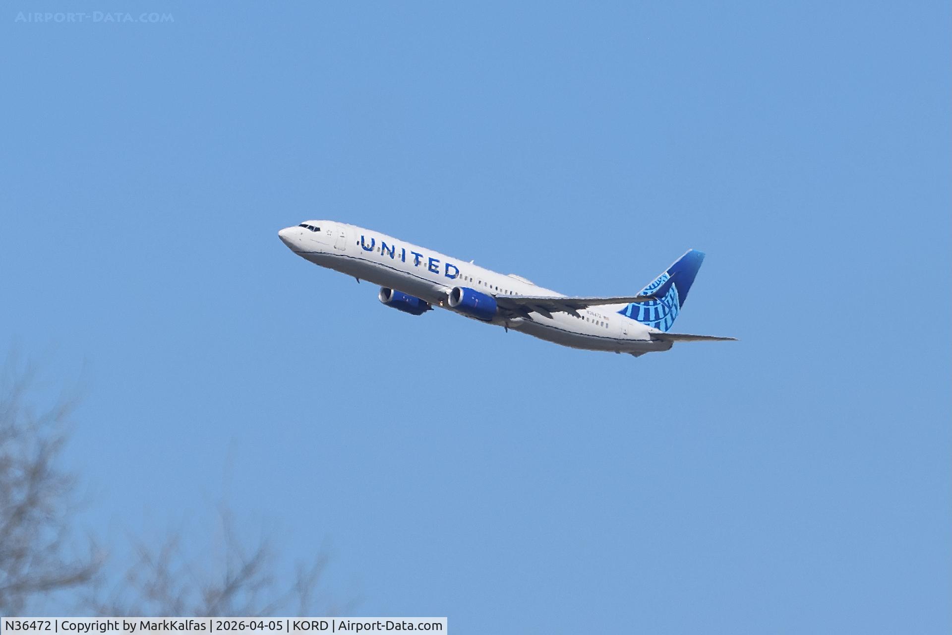 N36472, 2013 Boeing 737-924/ER, c/n 31653 l/n 4436, B739 United Airlines Boeing 737-924/ER N36472 departing 27L KORD