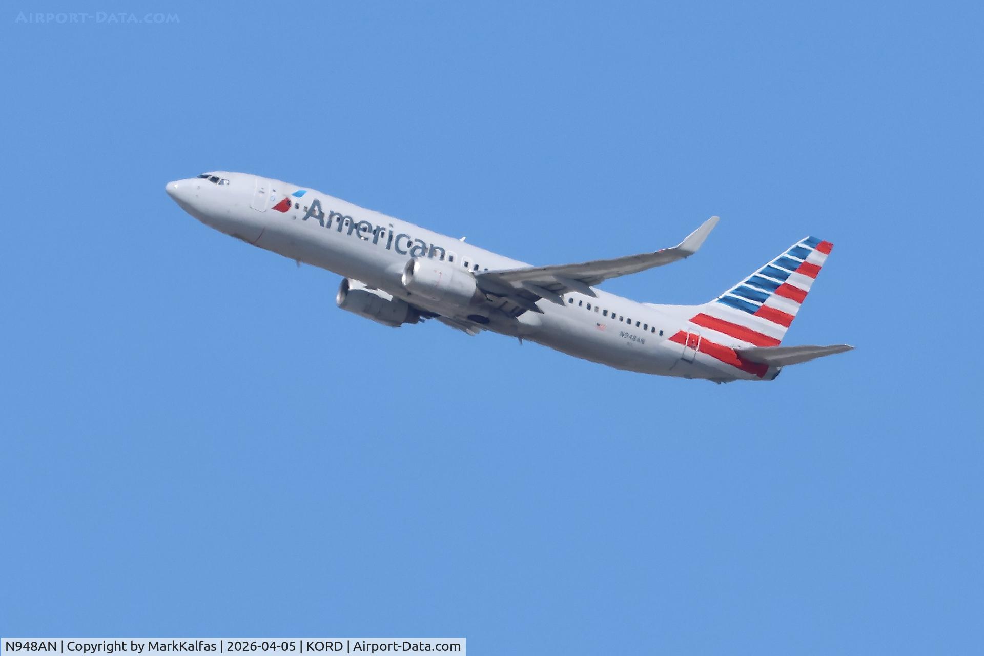 N948AN, 2000 Boeing 737-823, c/n 30086, B738 American B738 American Airlines Boeing 737-823 N948AN departing 27L KORD