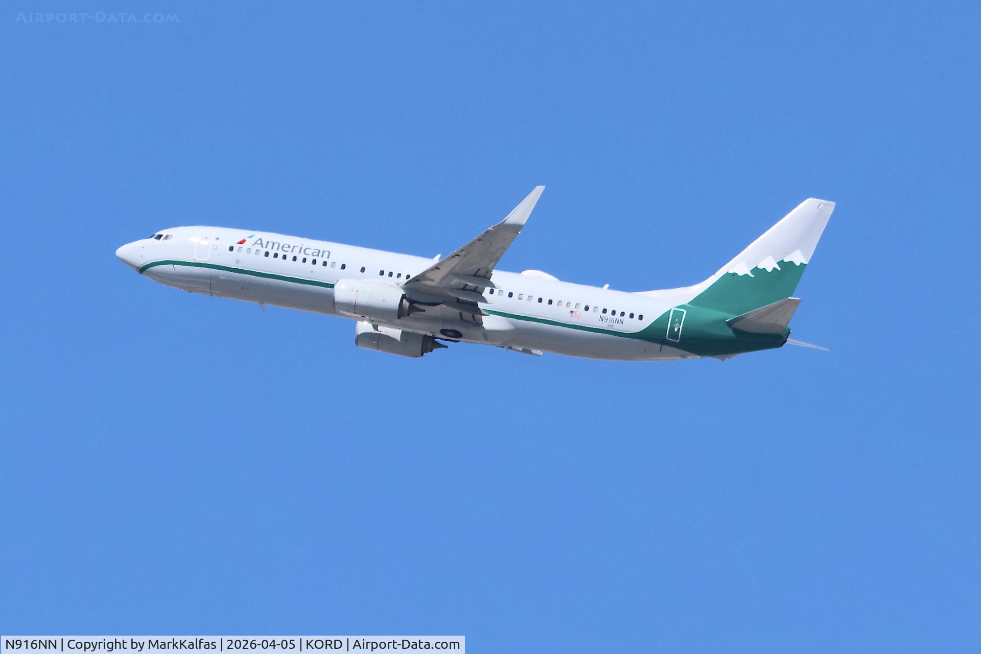 N916NN, 2012 Boeing 737-823, c/n 31163 l/n 4333, B738 American Boeing 737-823 N916NN "Reno Air" departing 27L KORD
