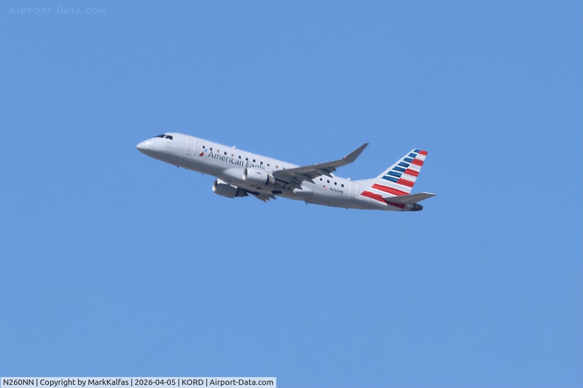 N260NN, 2017 Embraer 175LR (ERJ-170-200LR), c/n 17000699, E75L Envoy Air / American Eagle Embraer ERJ 170-200 LR N260NN departing 27L KORD
