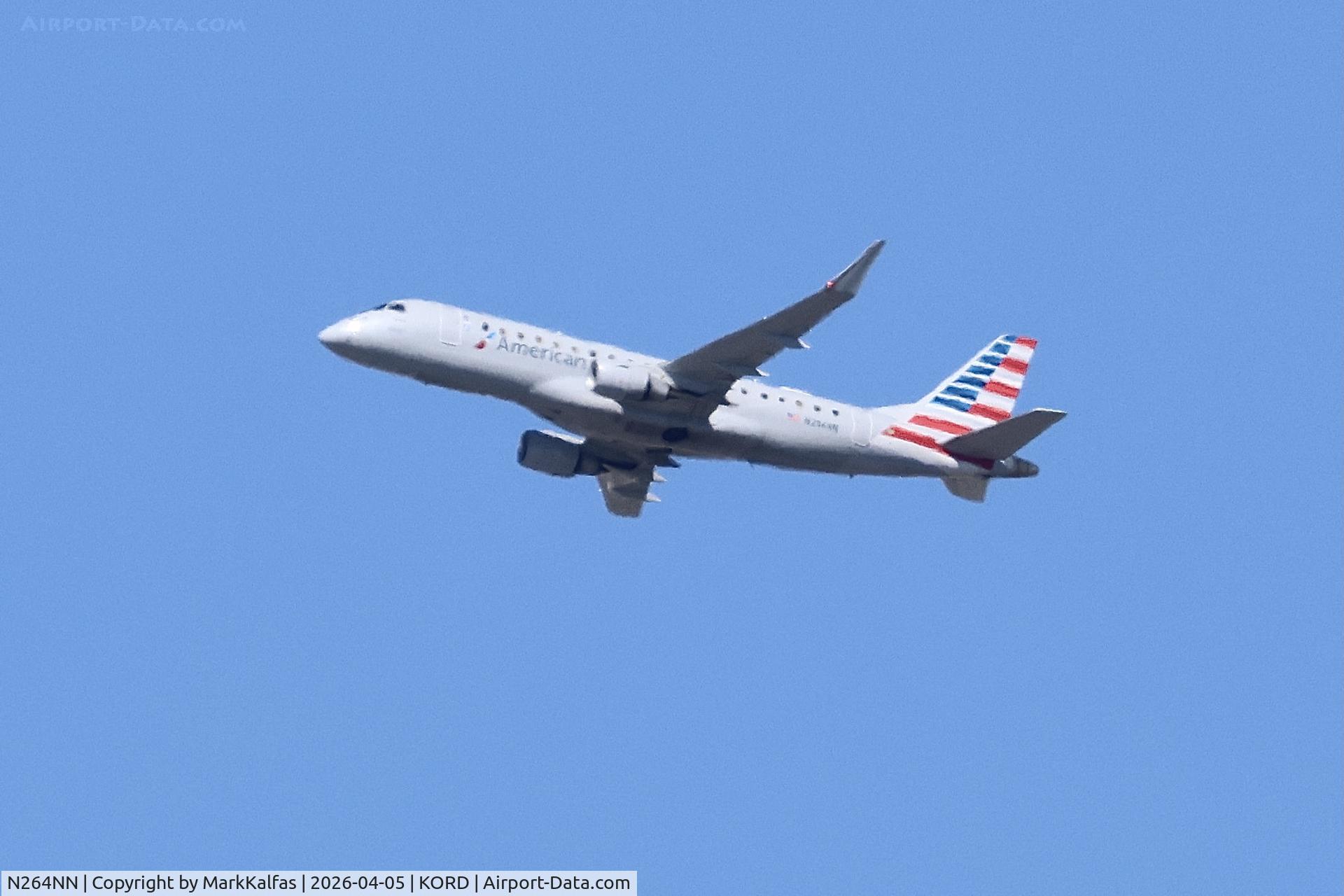 N264NN, 2018 Embraer 175LR (ERJ-170-200LR), c/n 17000765, E75L Envoy /American Eagle Embraer 175LR N264NN departing 27L KORD