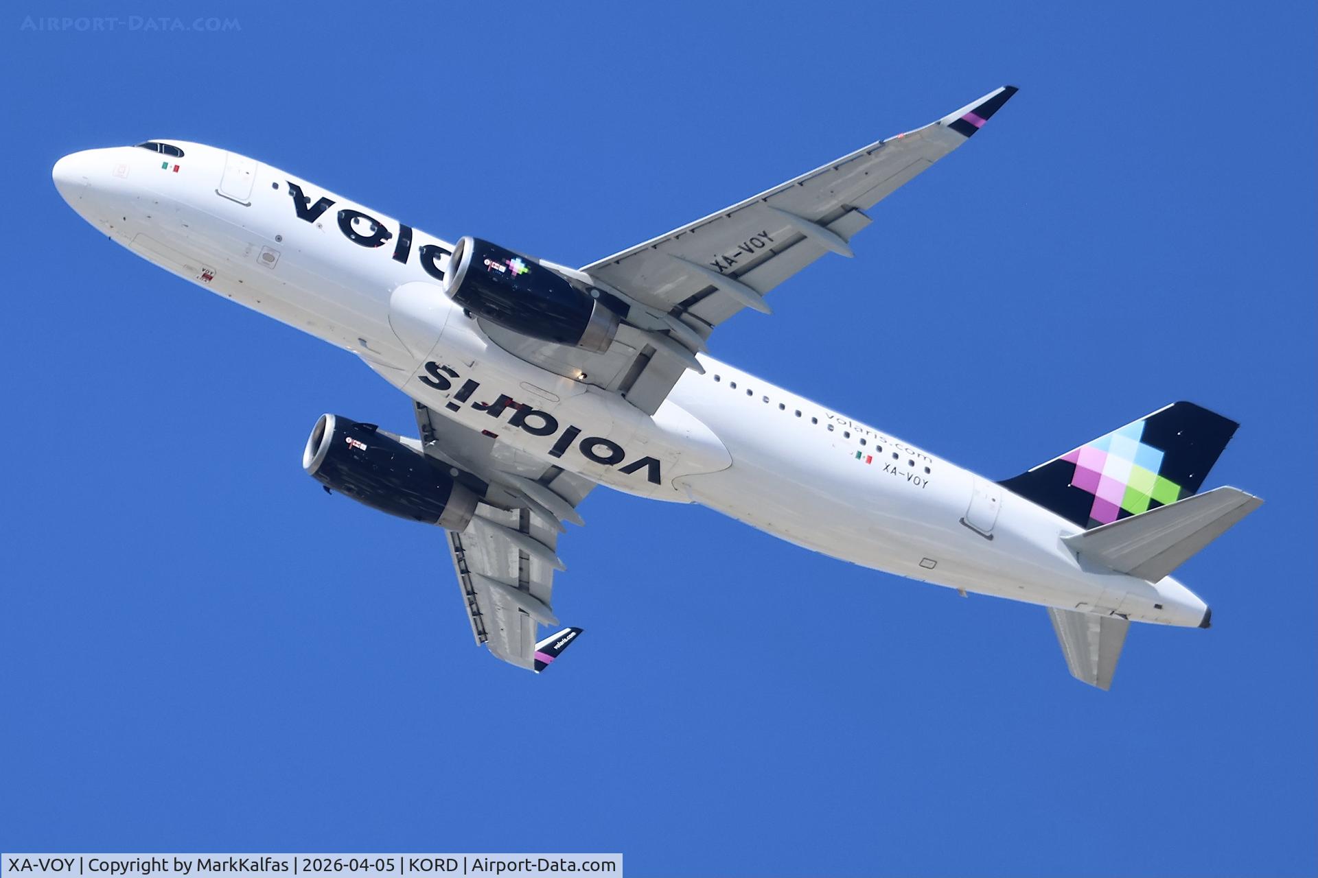 XA-VOY, 2013 Airbus A320-233, c/n 5793, A320 Volaris Airbus A320-233 XA-VOY departing 27L KORD