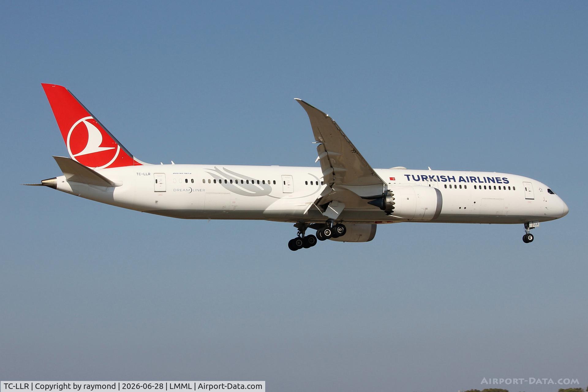 TC-LLR, 2021 Boeing 787-9 Dreamliner, c/n 65816 l/n 1113, Boeing 787-9 Dreamliner reg TC-LLR of Turkish Airlines approaching RW31 landing in Malta.