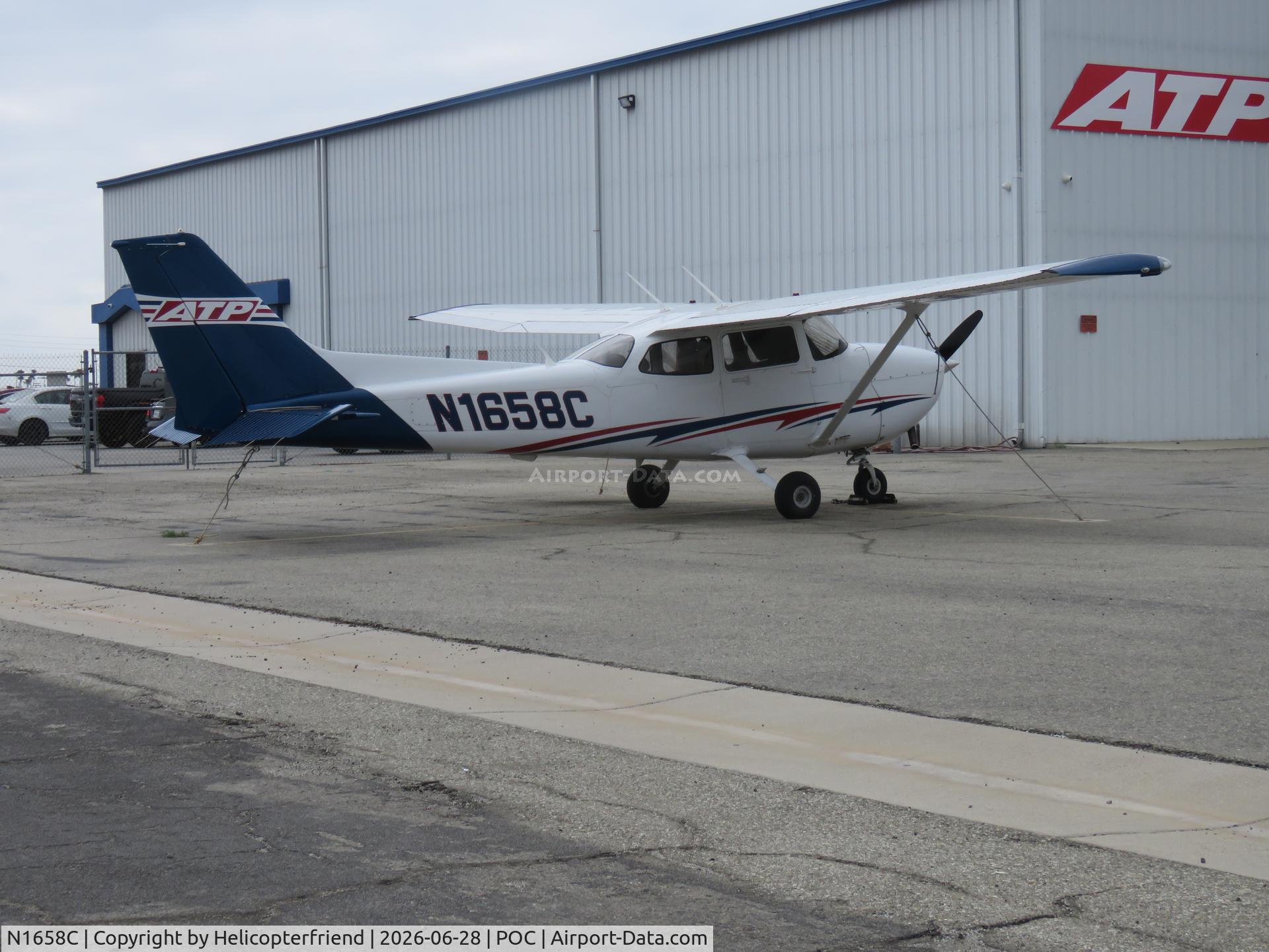 N1658C, 2016 Cessna 172S, c/n 172S11756, Parked at ATP