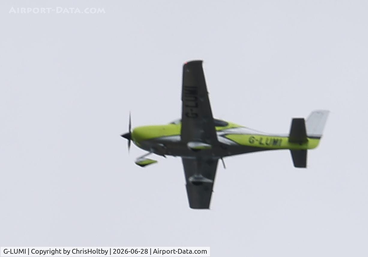 G-LUMI, 2025 Cirrus SR 22, c/n 10485, Over Panshanger Park, Herts.
