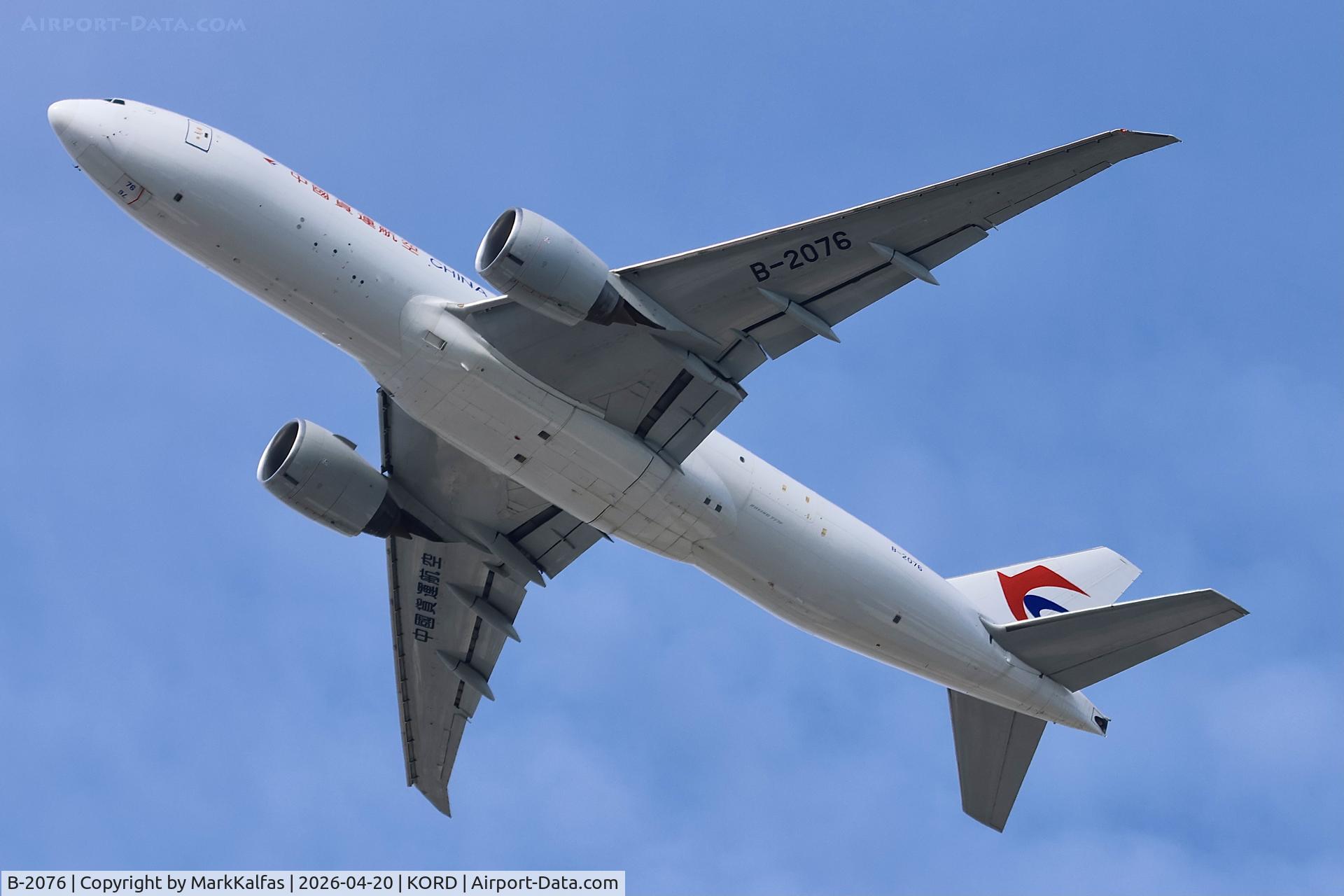 B-2076, 2010 Boeing 777-F6N, c/n 37711 l/n 846, B77L China Cargo BOEING 777-200LR Boeing B-2076 departing 28R KORD