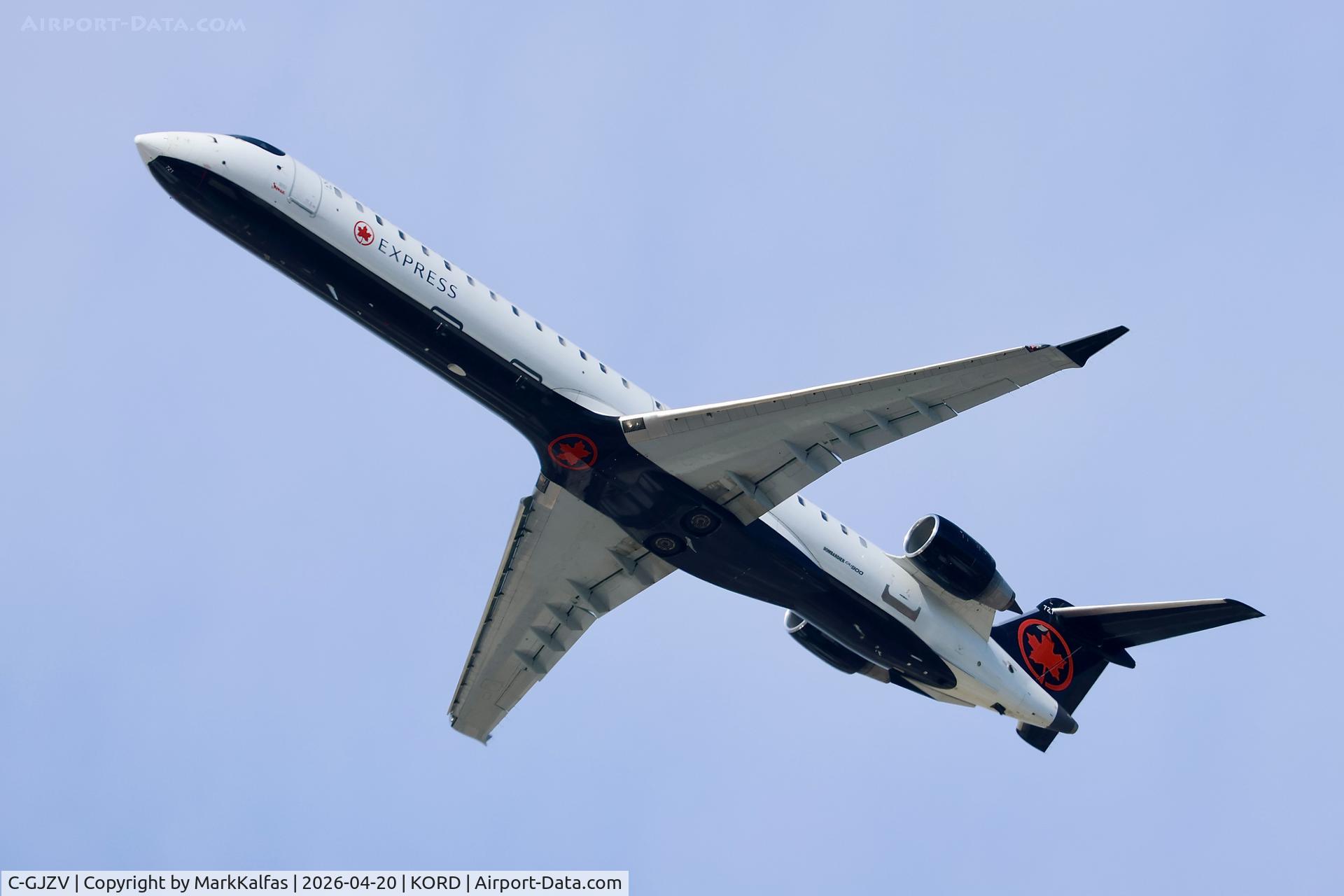 C-GJZV, 2016 Bombardier CRJ-900 (CL-600-2D24), c/n 15424, CRJ9 Jazz /Air Canada express Bombardier CRJ-900 C-GJZV departing 28R KORD