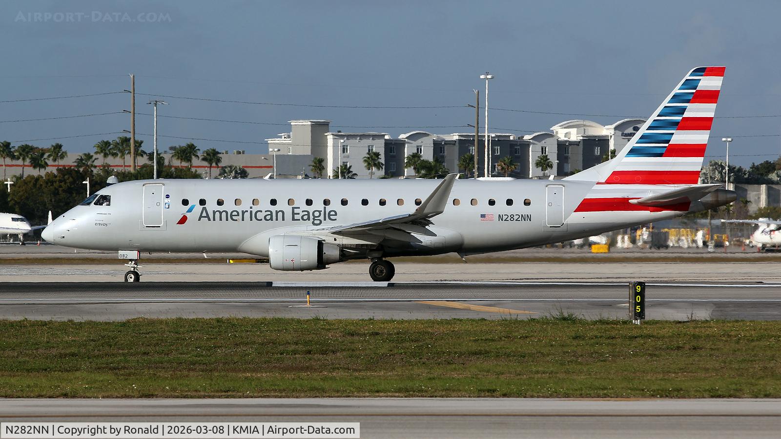 N282NN, 2019 Embraer 175LR (ERJ-170-200LR), c/n 17000810, at mia