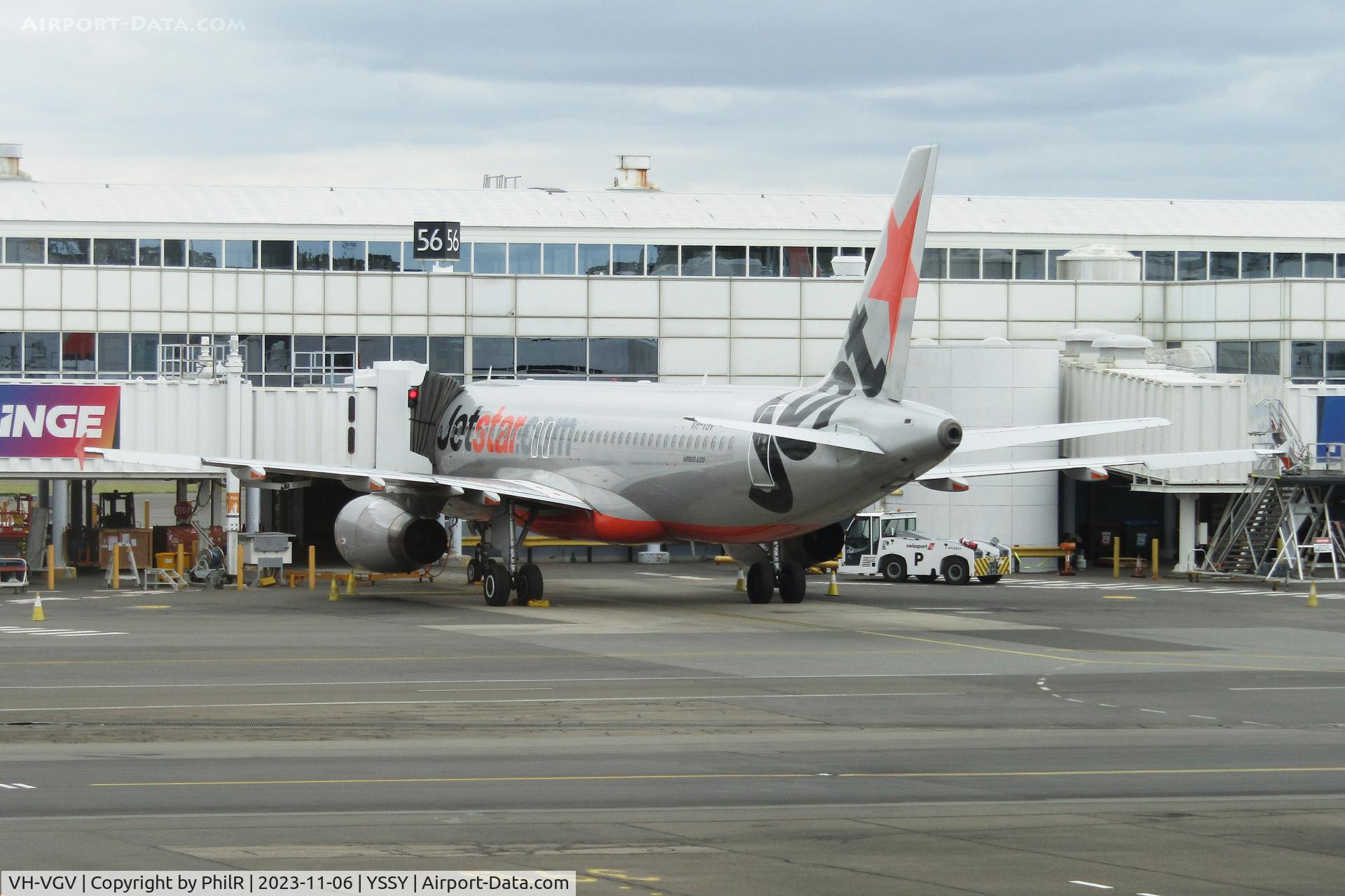 VH-VGV, 2010 Airbus A320-232, c/n 4229, VH-VGV 2010 Airbus A320-200 Jetstar Airways Sydney 
