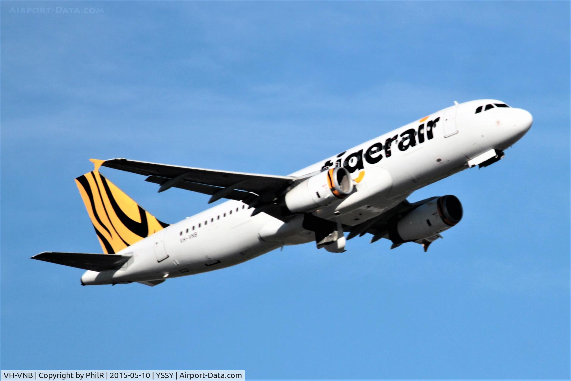 VH-VNB, 2006 Airbus A320-232, c/n 2906, VH-VNB 2007 A320-200 Tigerair SYD 
