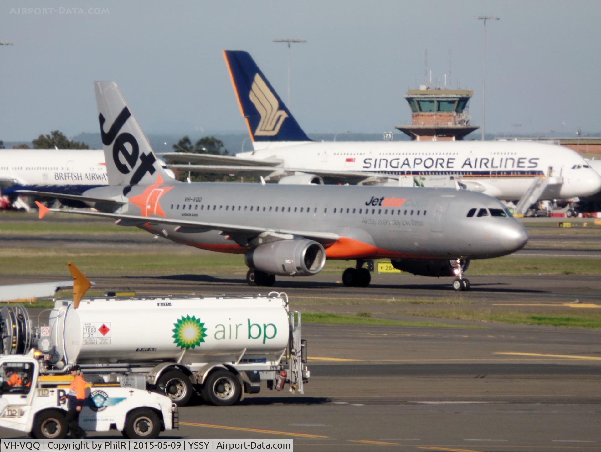 VH-VQQ, 2000 Airbus A320-232, c/n 2537, VH-VQQ 2005 A320-200 Jetstar SYD 
