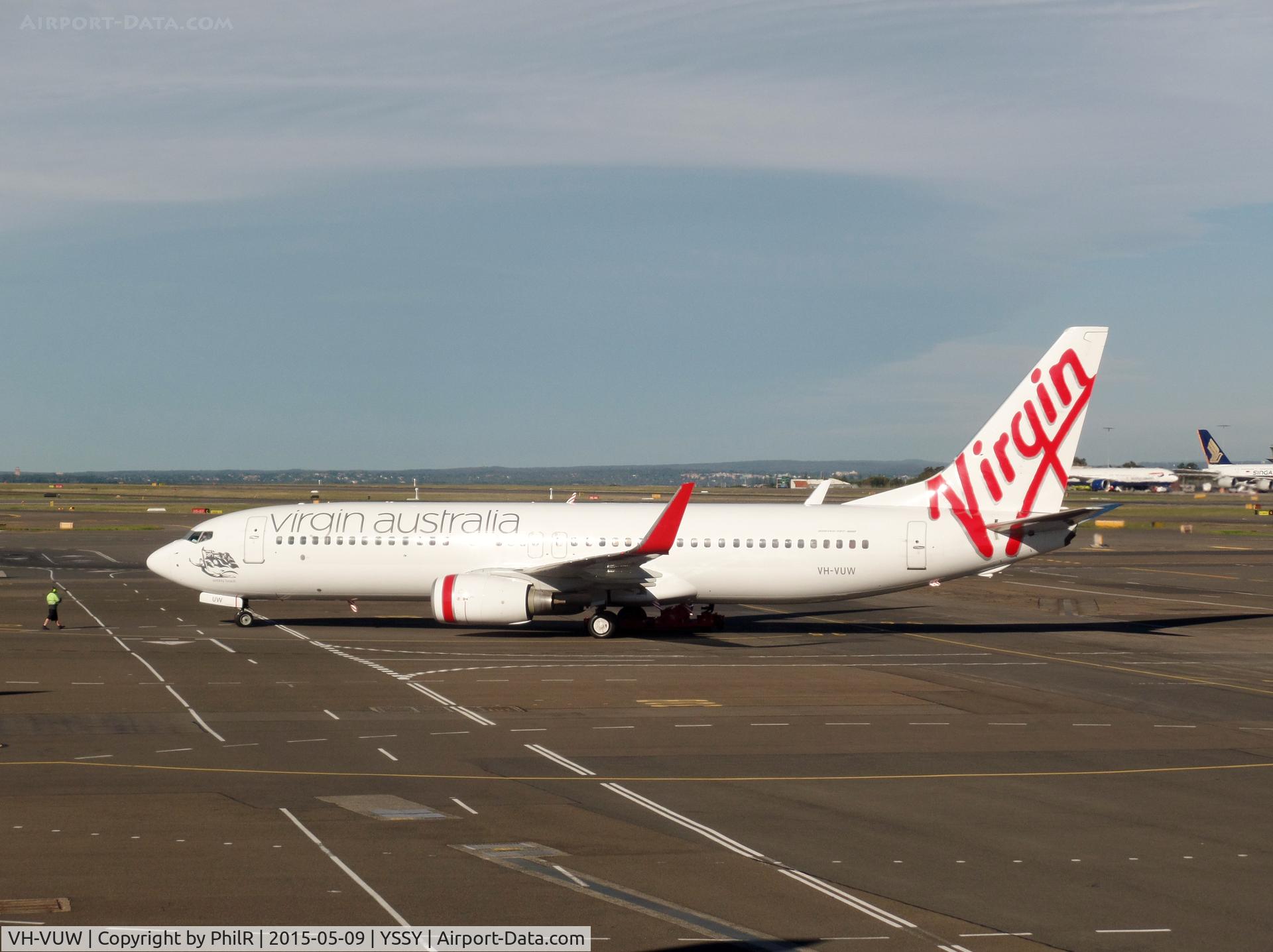 VH-VUW, 2010 Boeing 737-8KG, c/n 39449, VH-VUW 2010 B737-800 Virgin Australia SYD
