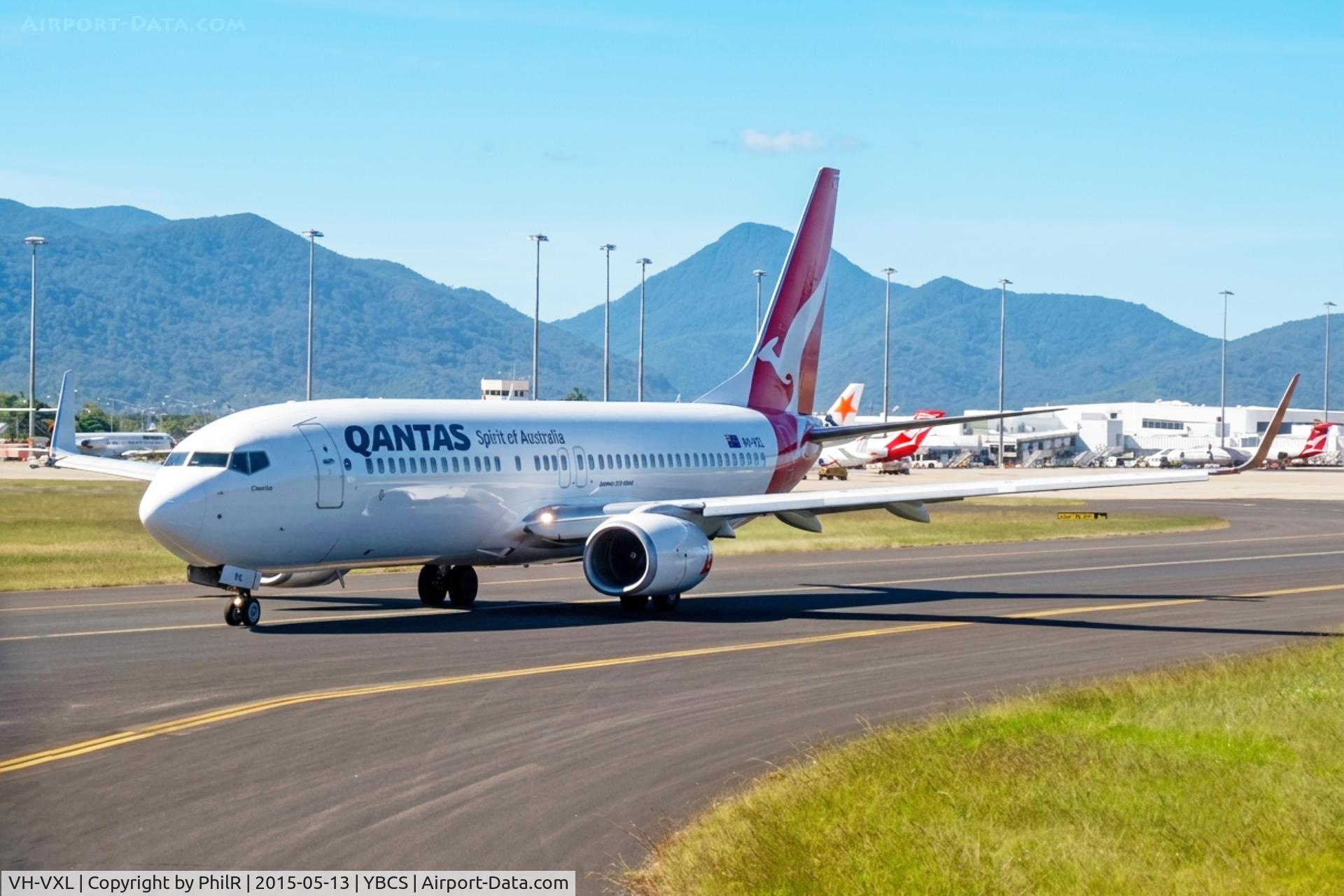 VH-VXL, 2002 Boeing 737-838, c/n 33482, VH-VXL 2002 B737-800 QANTAS CNS 