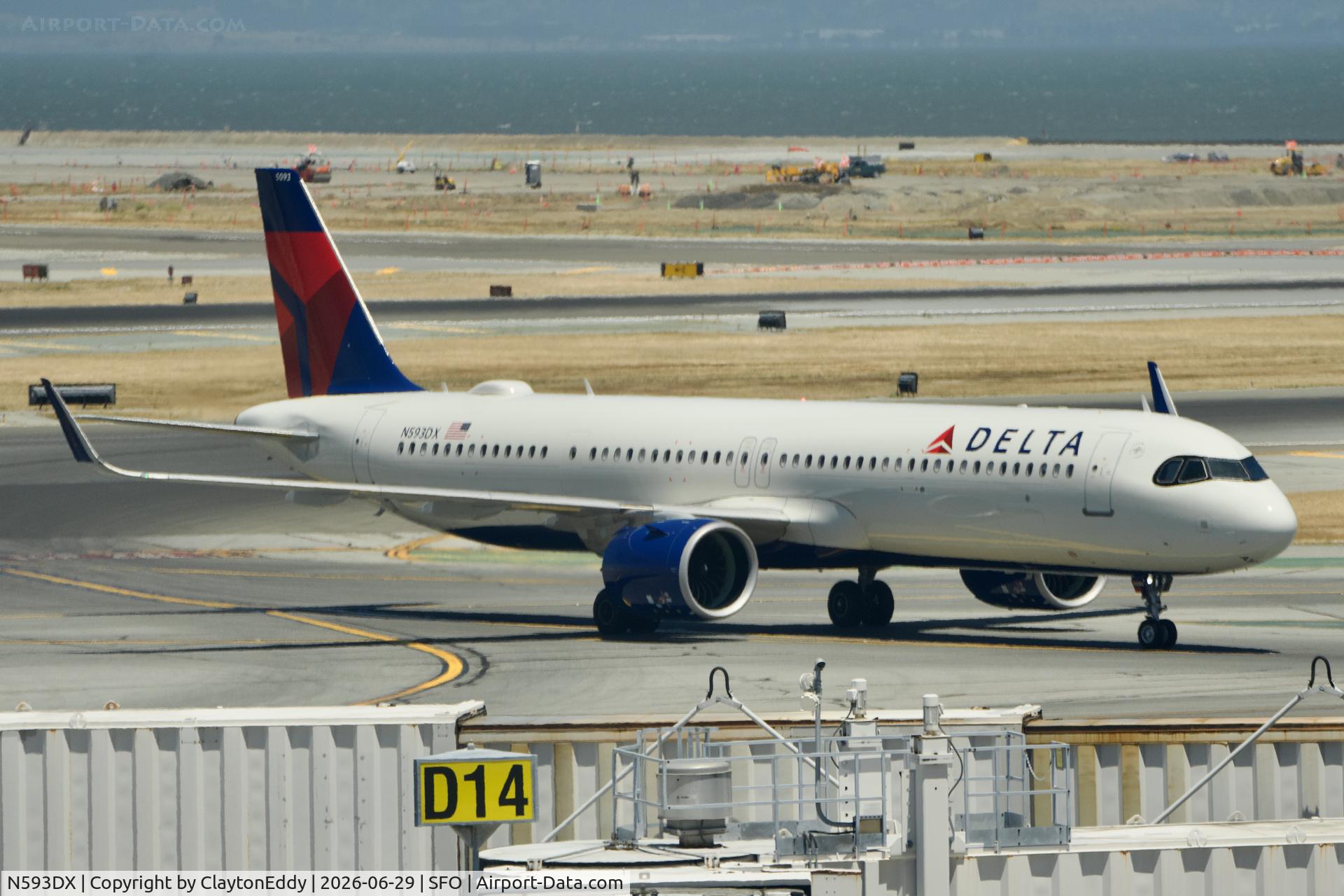 N593DX, 2025 Airbus S A S A321-271NX NEO, c/n 12459, Sky Terrace SFO 2026