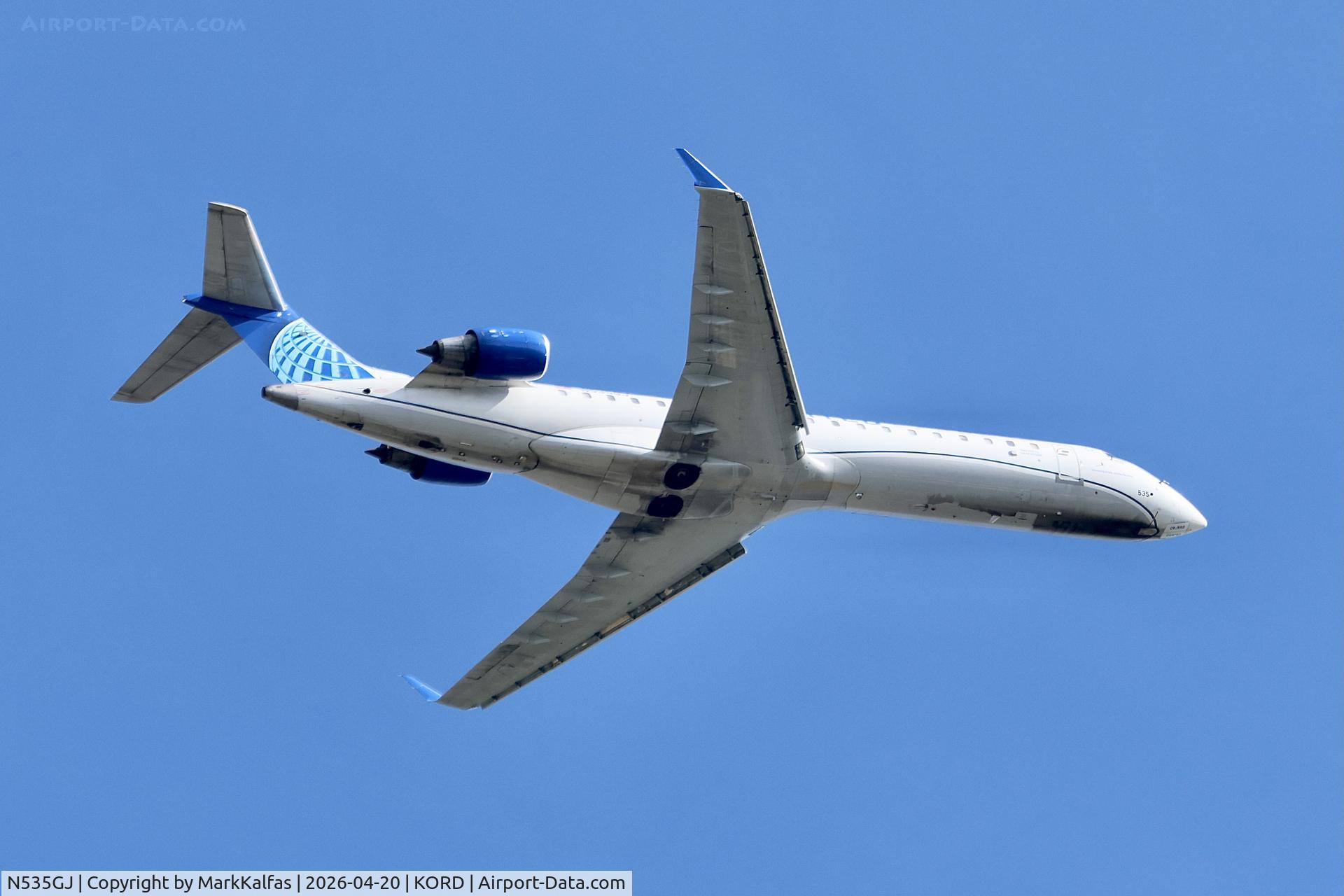 N535GJ, 2005 Bombardier CRJ-550, c/n 10227, CRJ7 GoJet/United Express Bombardier CRJ-701, N535GJ departing 28R KORD