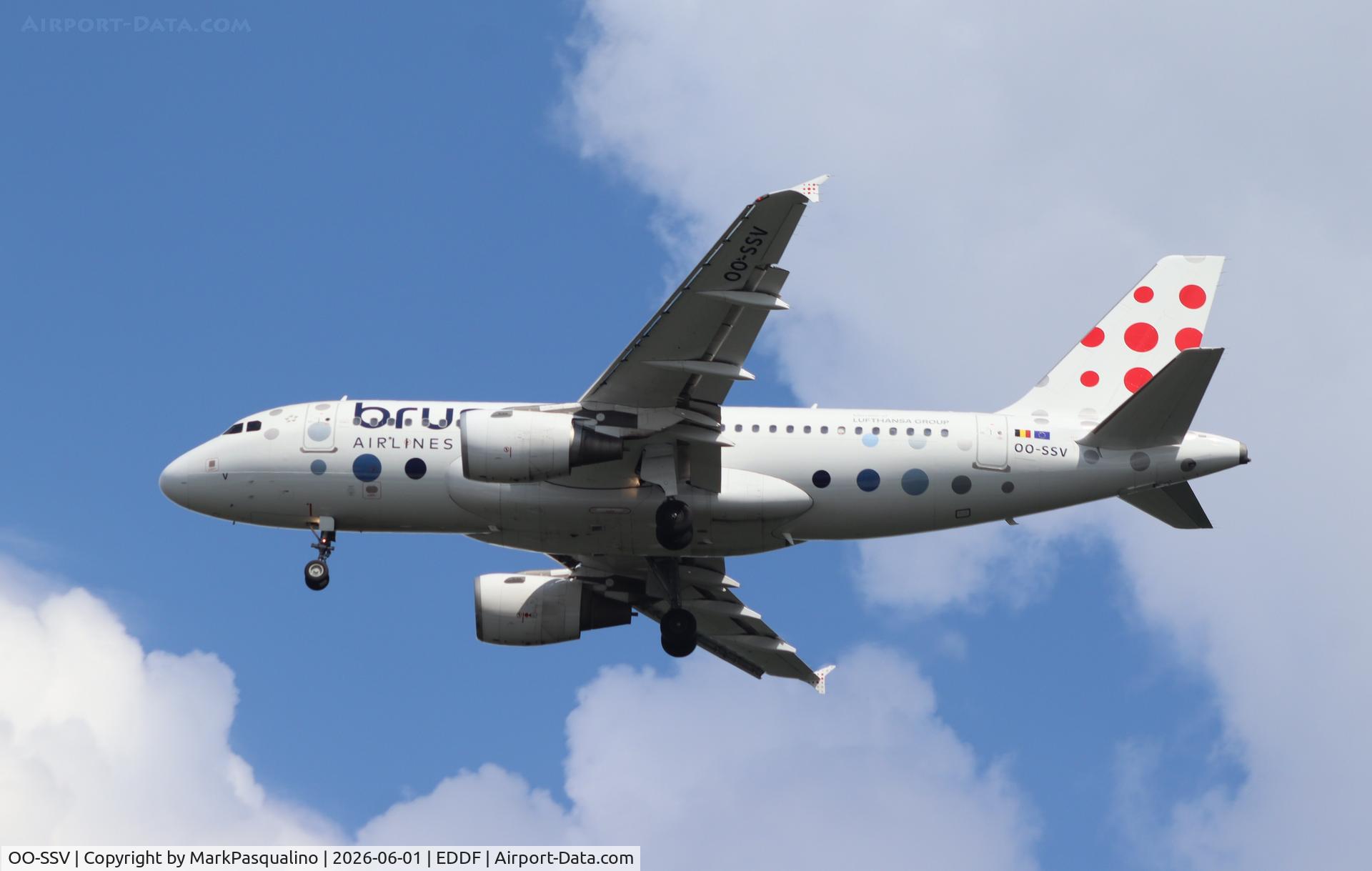 OO-SSV, 2004 Airbus A319-111, c/n 2196, Airbus A319-111