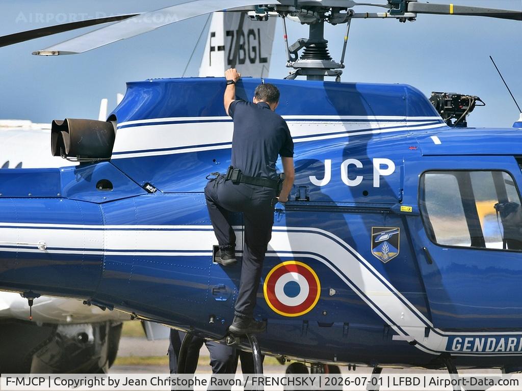 F-MJCP, Aerospatiale AS-350B Ecureuil, c/n 2045, France Gendarmerie
