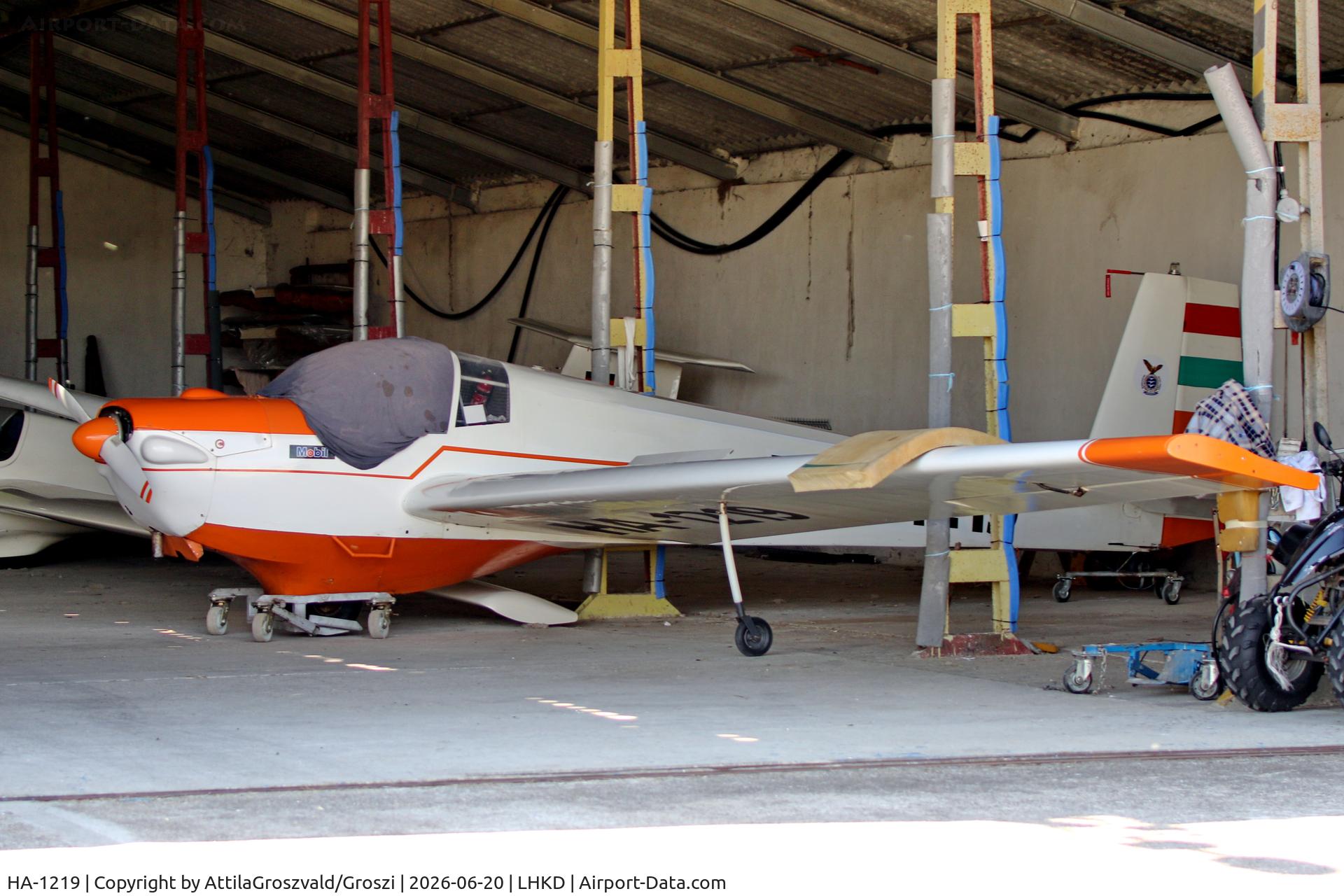HA-1219, 1976 Scheibe SF-25C Falke, c/n 44151, LHKD - Kecskéd Airport, Hungary